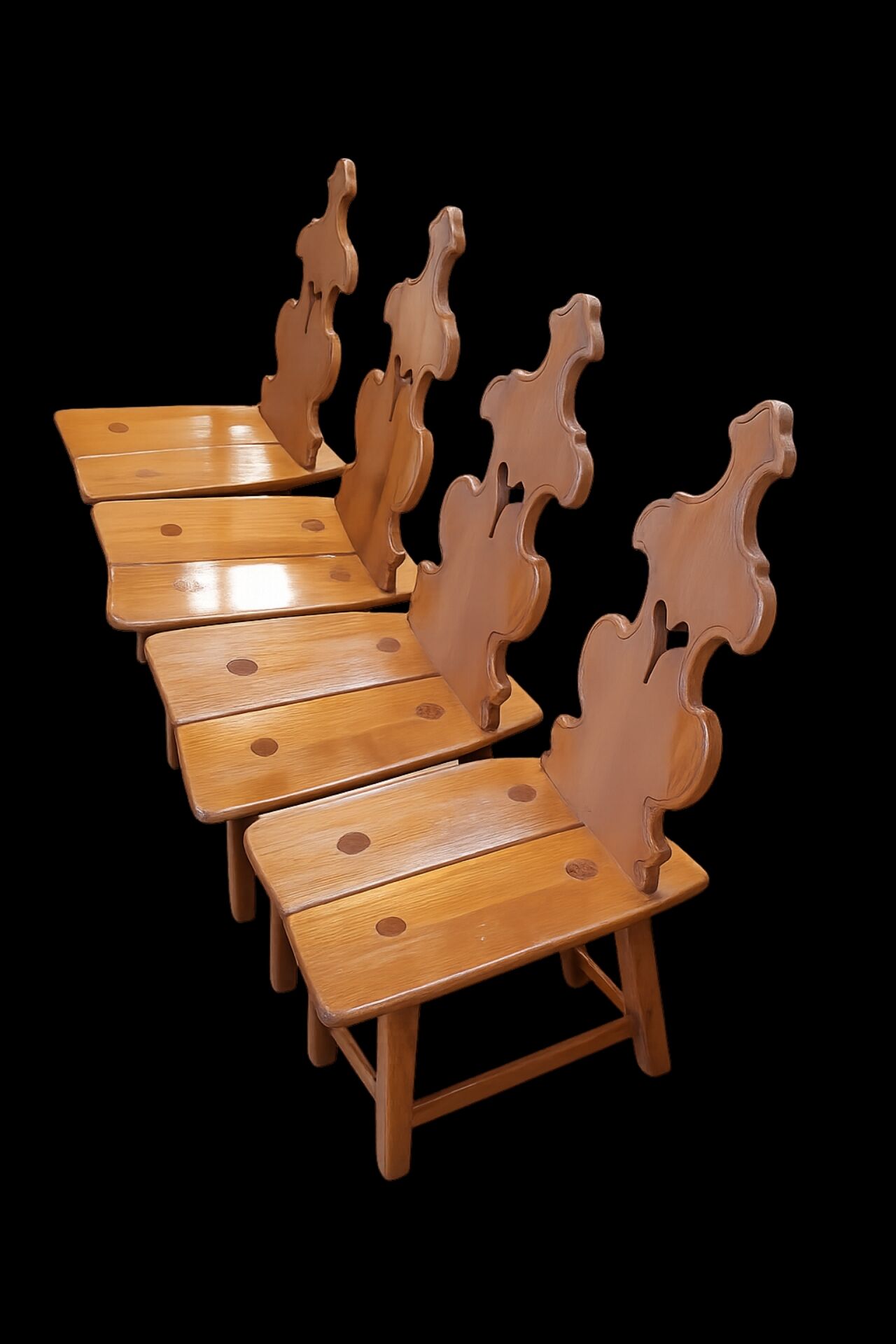 Lot de 4 chaises Tyroliennes.