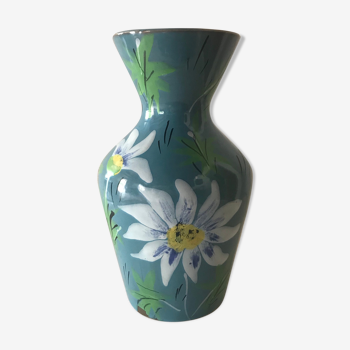 50s red and white flower blue vase