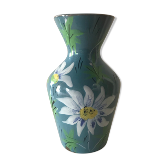 Vase bleu à fleurs rouge et blanche années 50