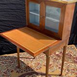Happiness of the day in Louis XVI-era mahogany