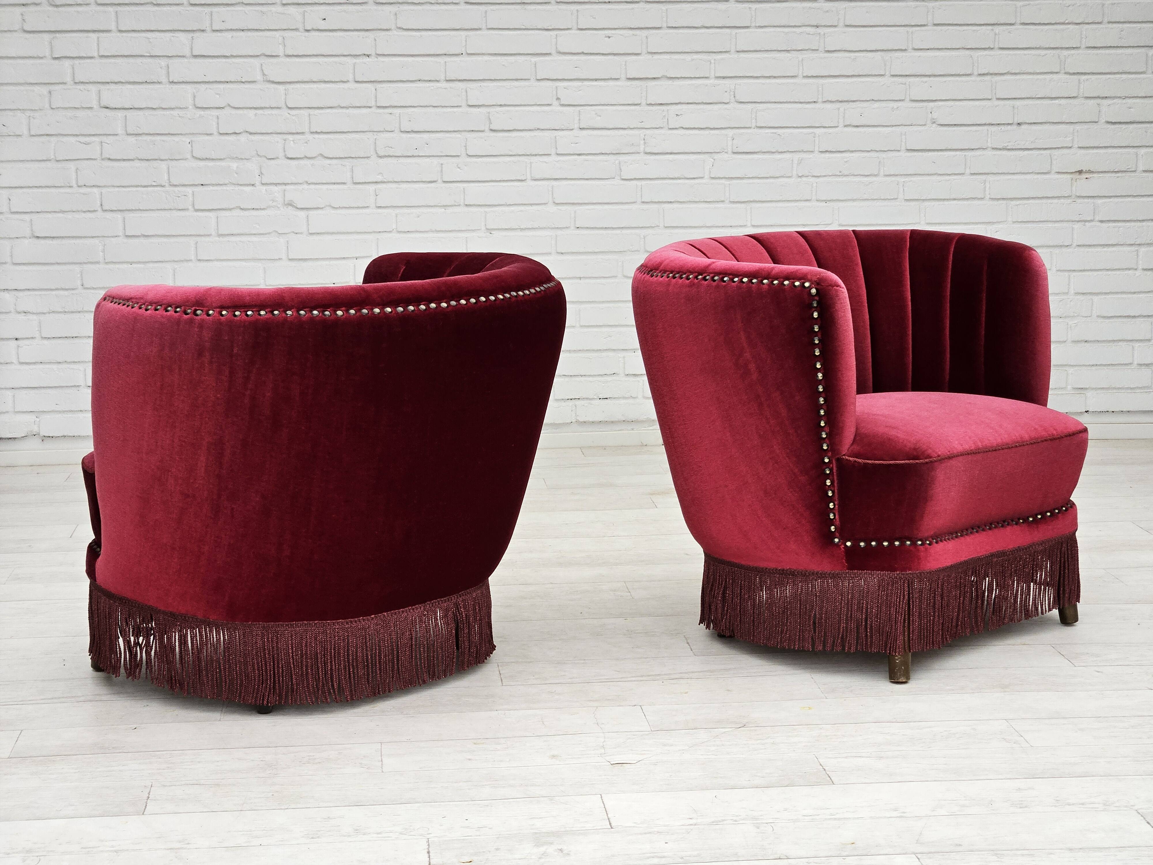 1970s, Danish lounge chair, original condition, cherry-red velour fabric.