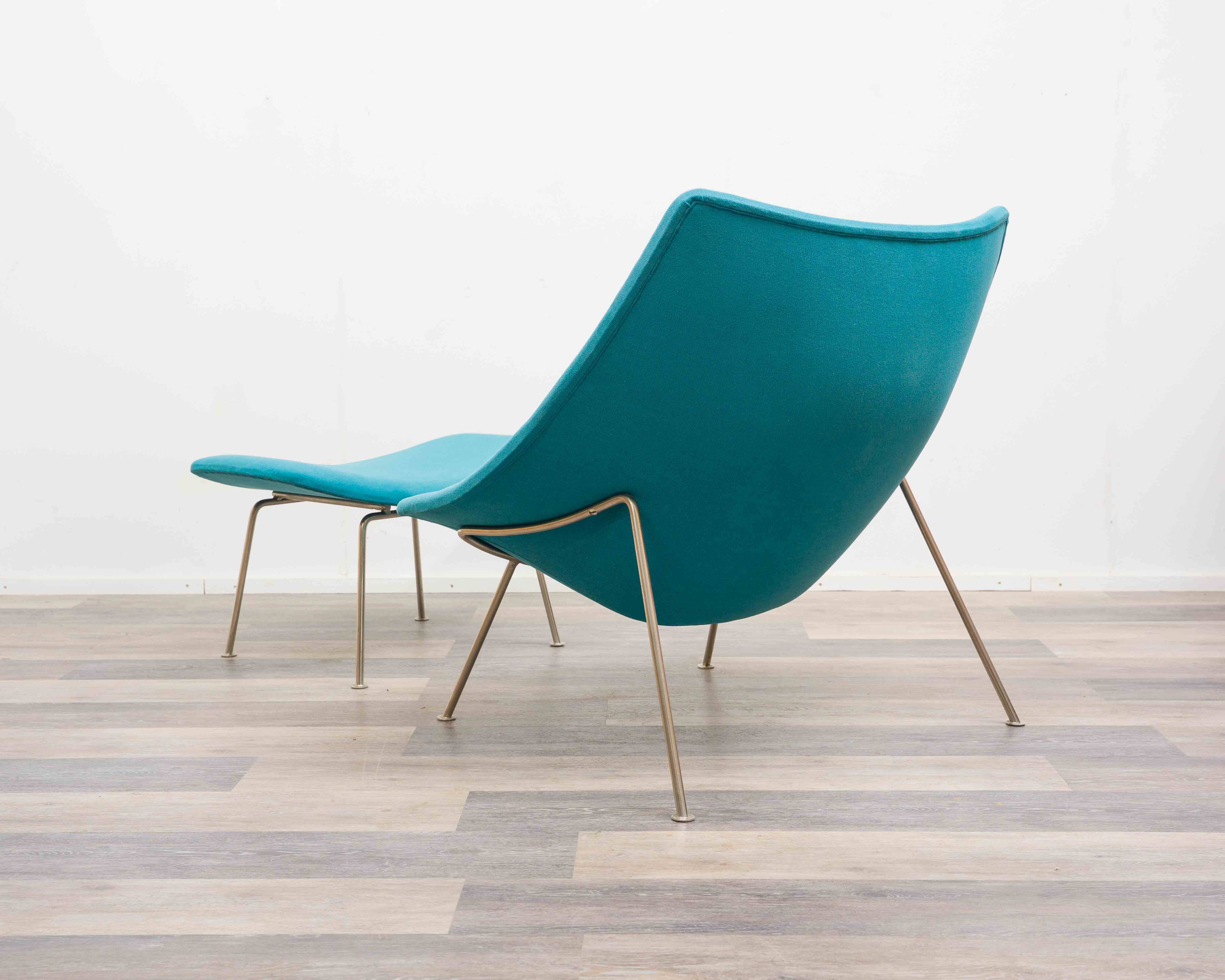 Oyster armchair with ottoman by Pierre Paulin for Artifort