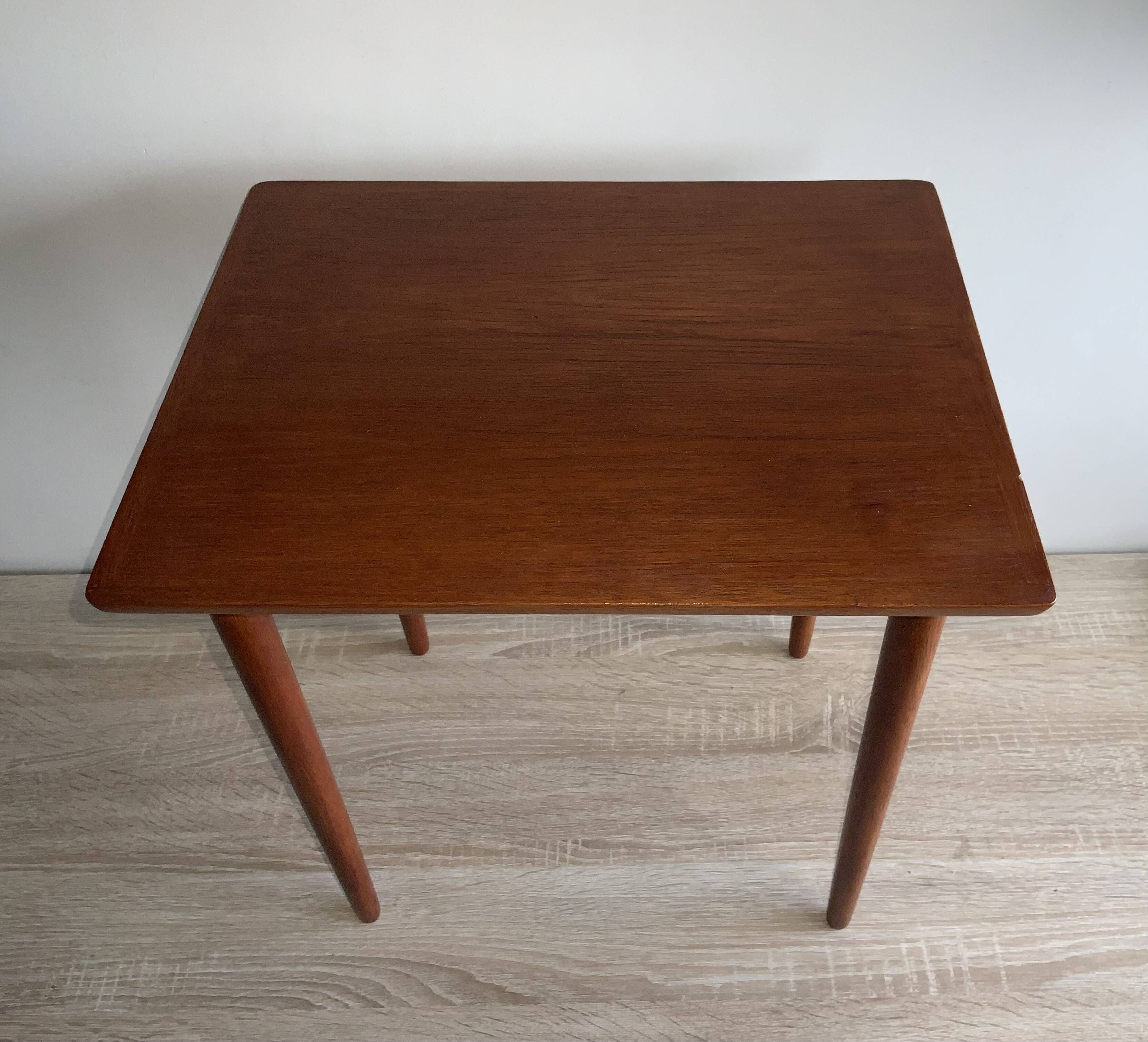 Table d'appoint en teck danois vintage des années 1960