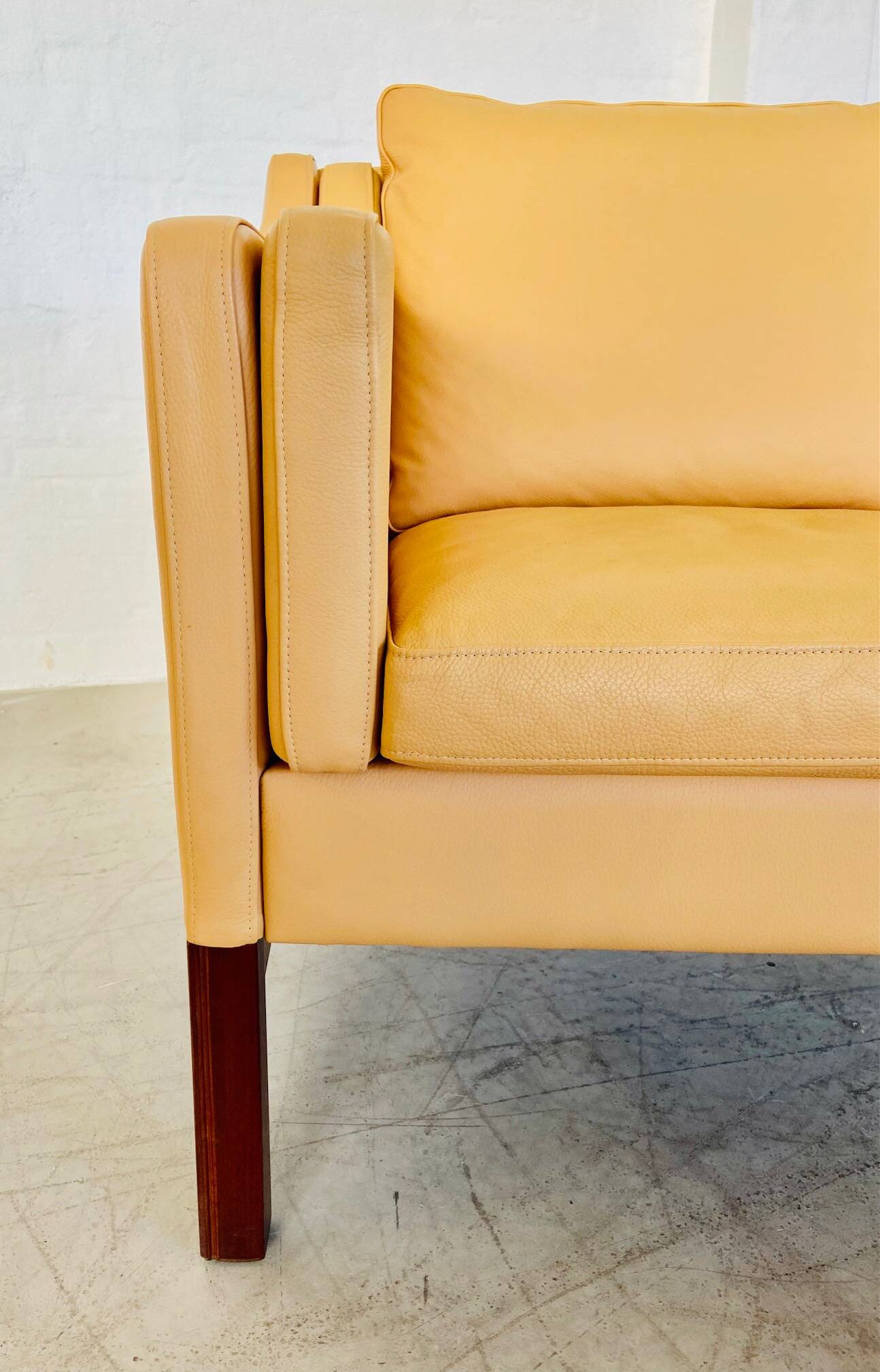 VINTAGE DANISH RETRO SKIPPER 2 PERSON SOFA IN BUTTERMILK LEATHER