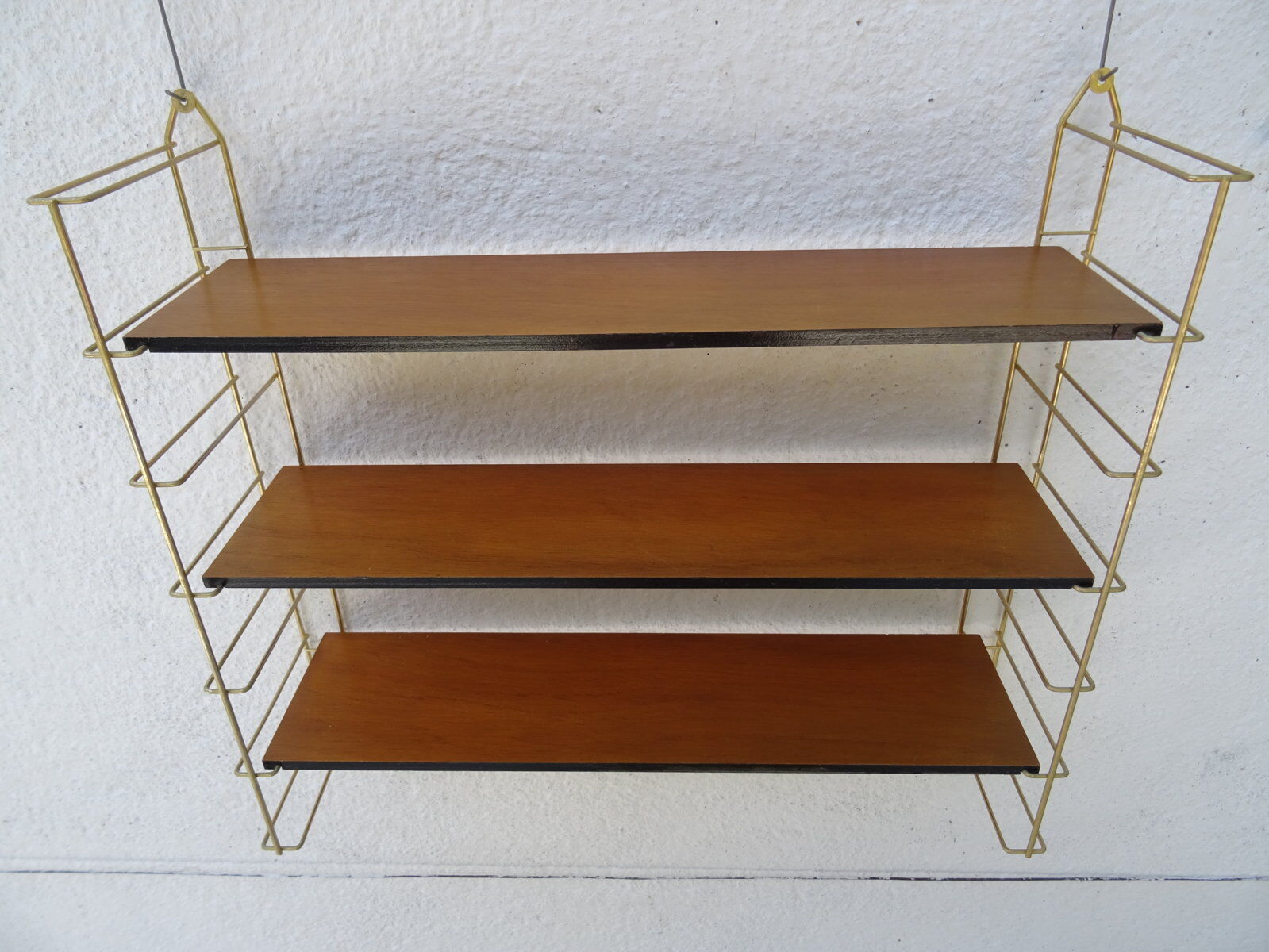 Wall shelf String brass and wood