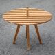 Table basse vintage, table bois avec poignée centrale, décoration intérieur, terrasse, patio