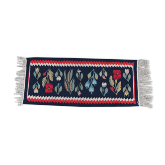 Bulgarian 50-60s kilim wool rug - vintage  115x42cm
