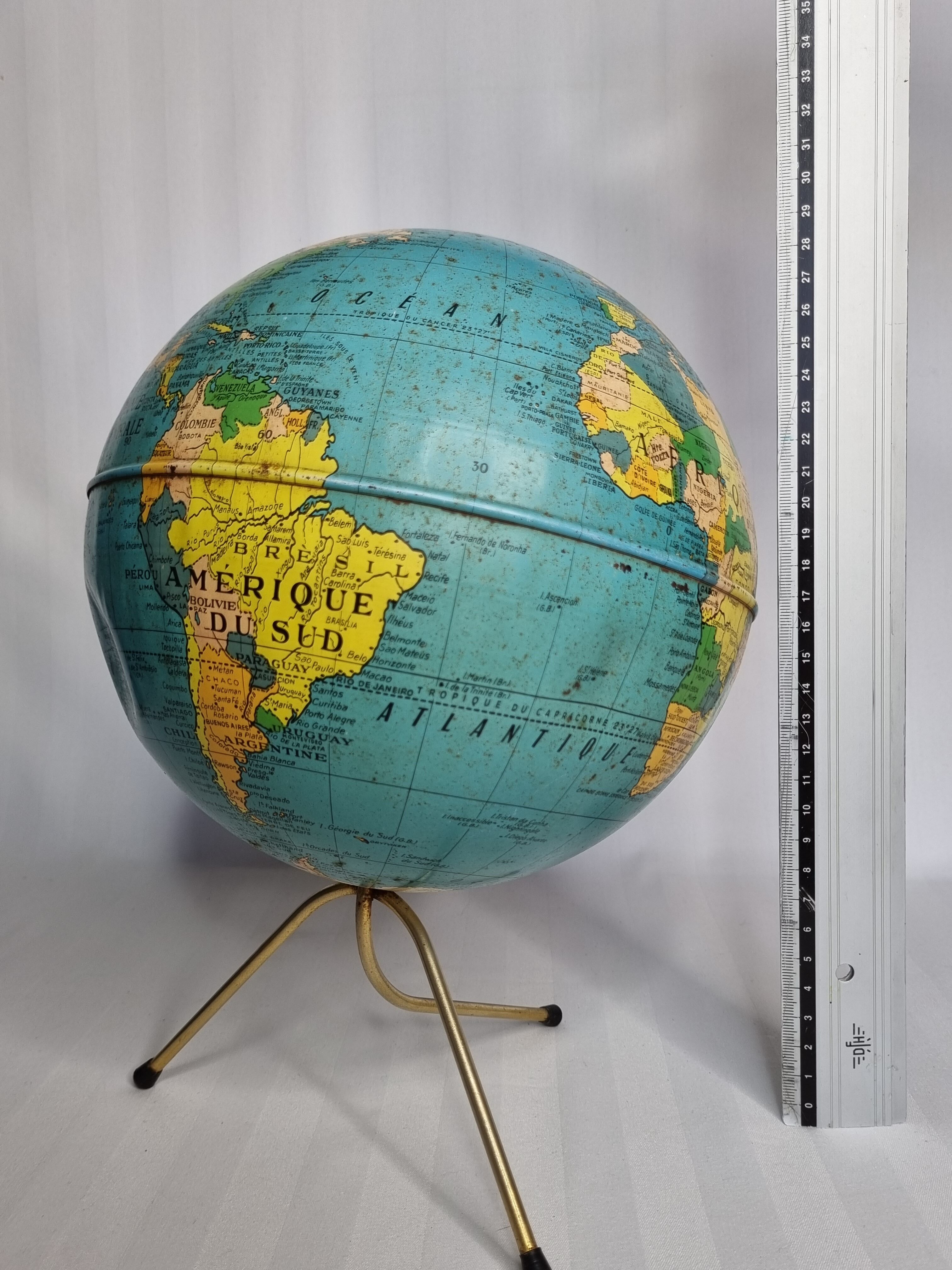 Globe earth "Taride" of the 60s in metal on tripod base, 20 cm