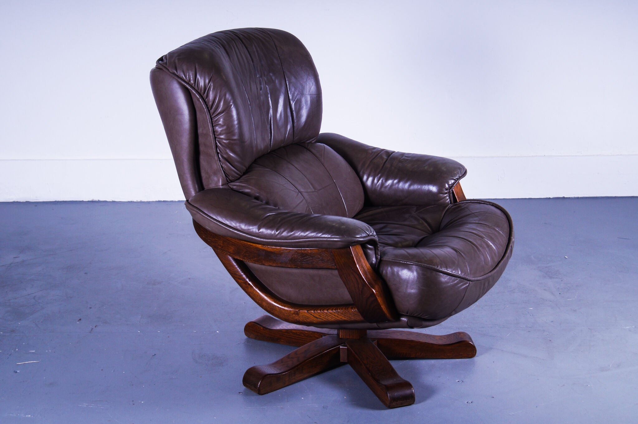 Brutalist leather swivel armchair 1970