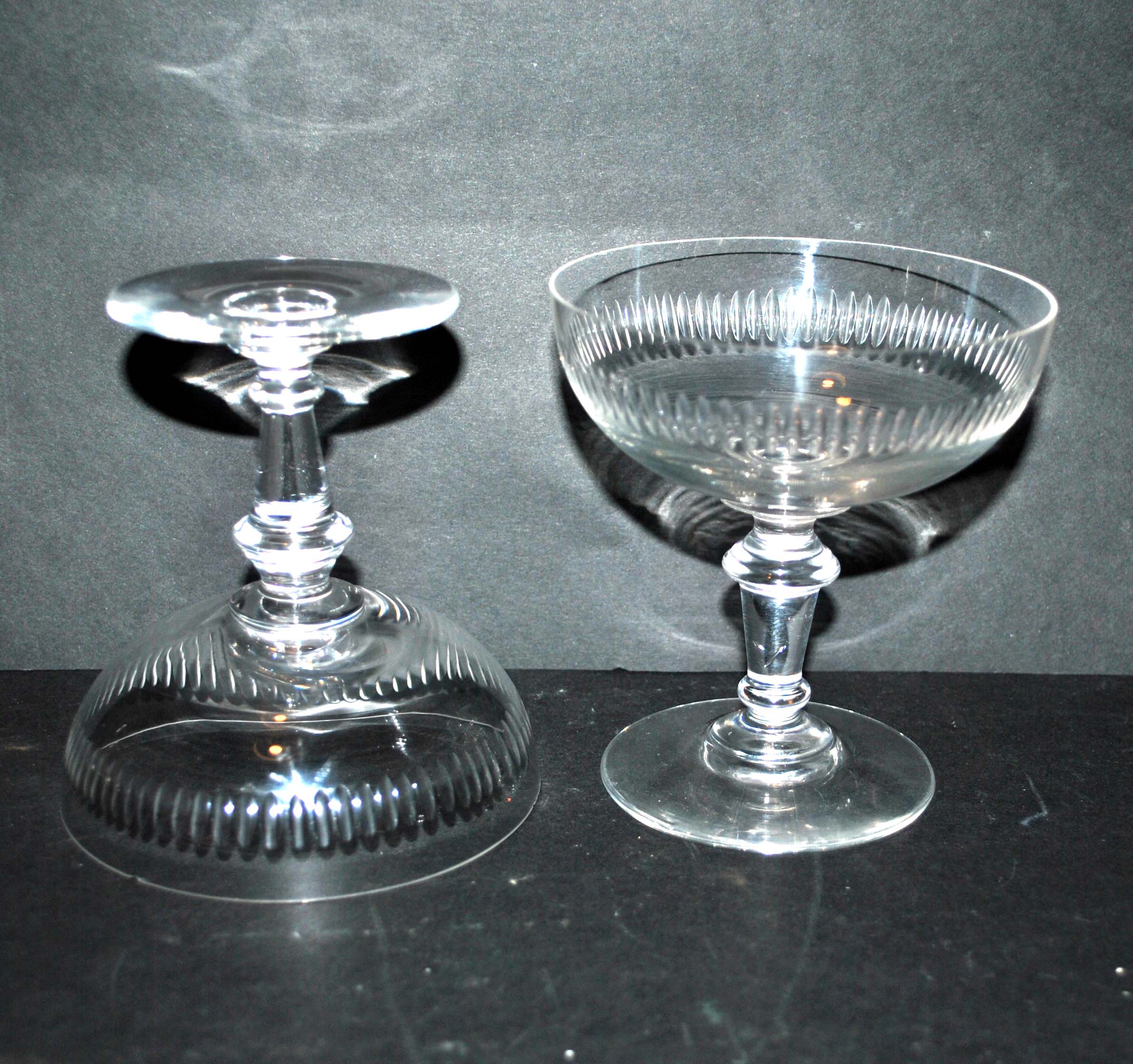 Set of 2 antique champagne glasses in cut crystal 1900 frieze Oves 11cm