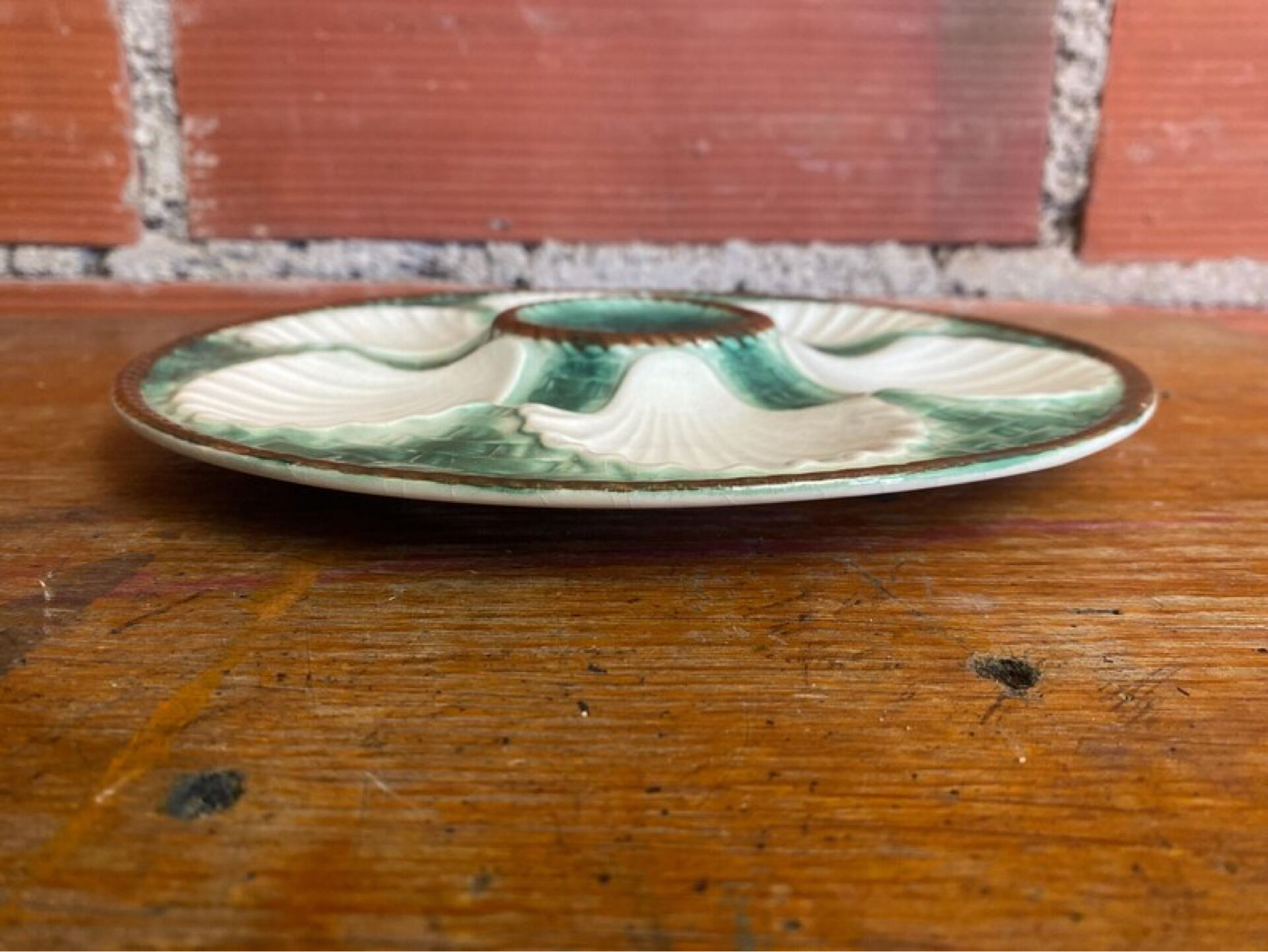 Set of 3 oyster plates barbotine majolica model chantilly ceramics