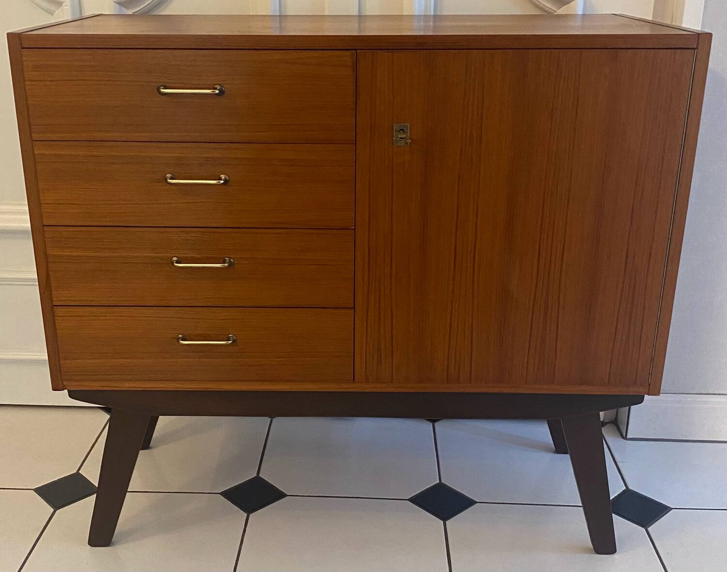 Vintage sideboard with compass feet