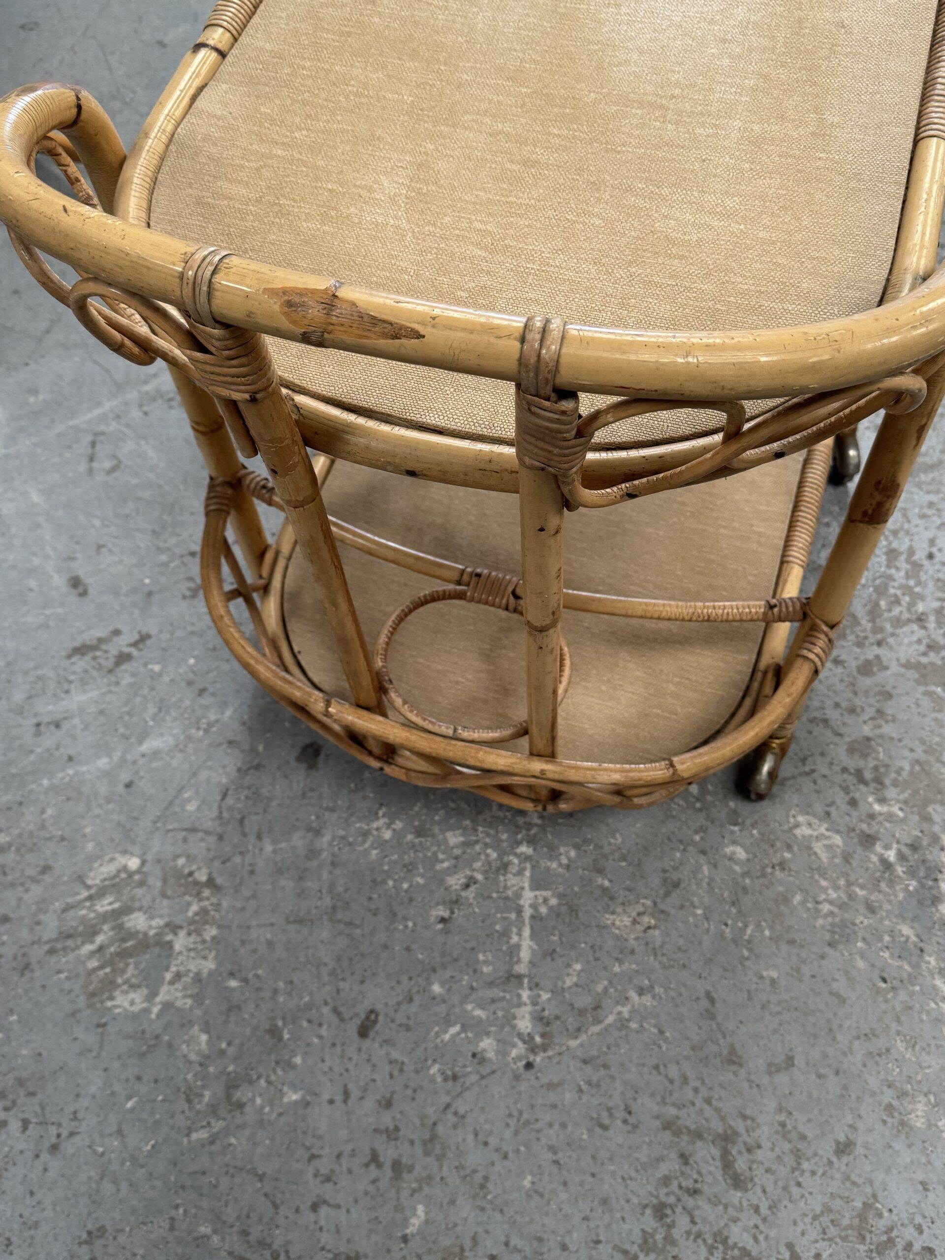 Rattan dessert table