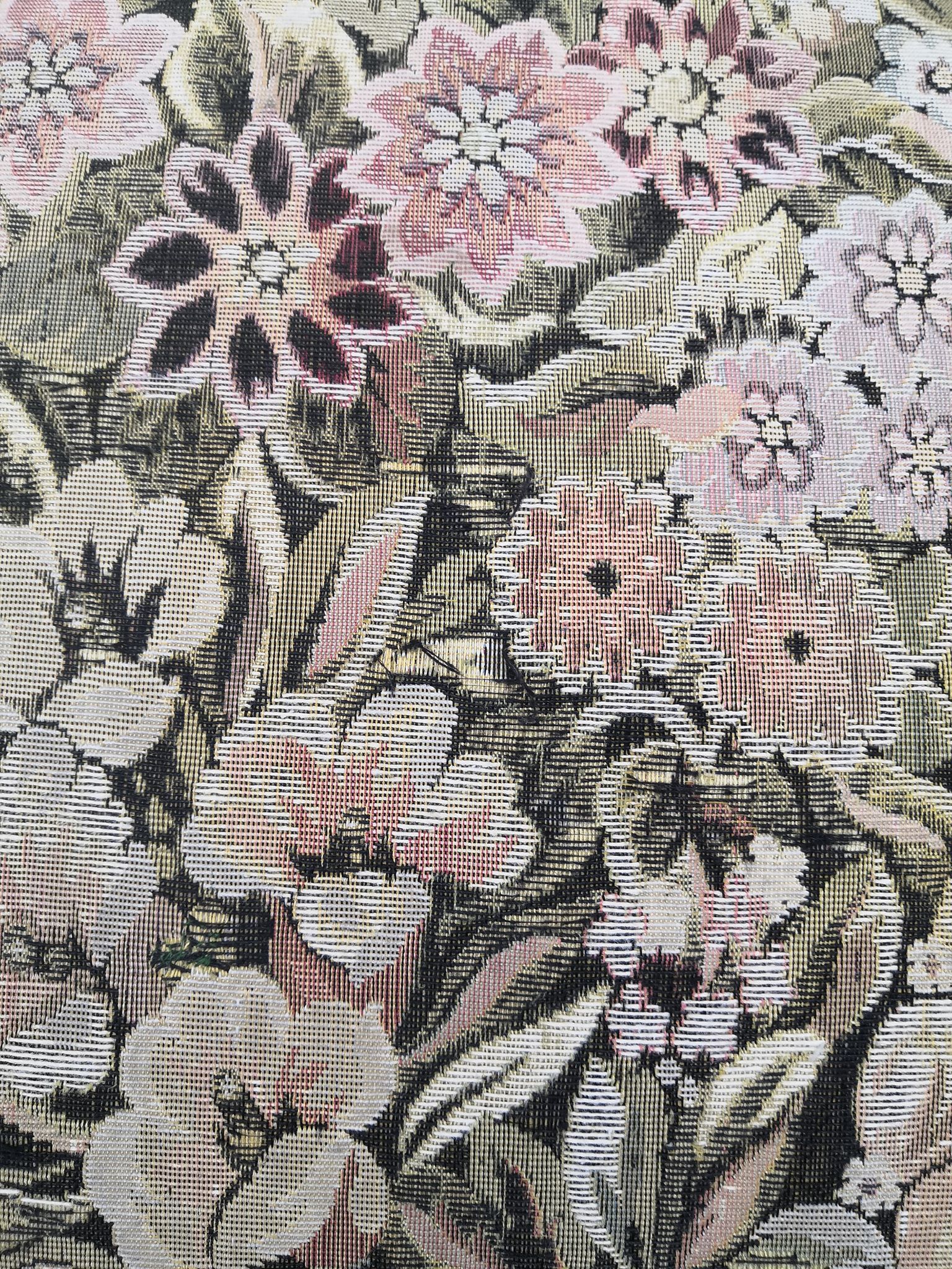 Vintage toad bench sofa with flowers