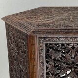 Table d’appoint 19ème siècle Birman sculpté à la main