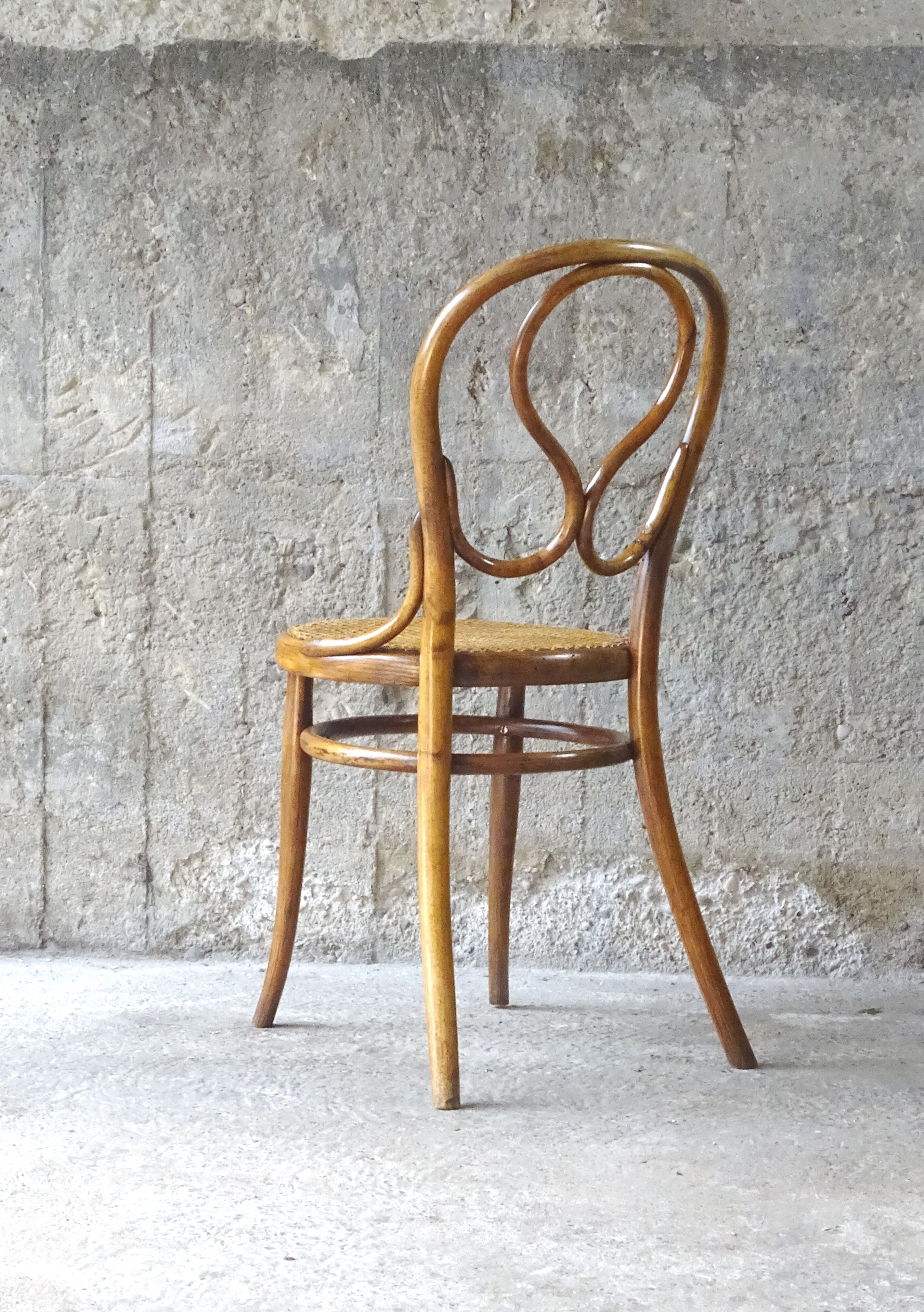 Chaise bistrot de vienne Thonet n°20, oméga cannée - ca, 1875