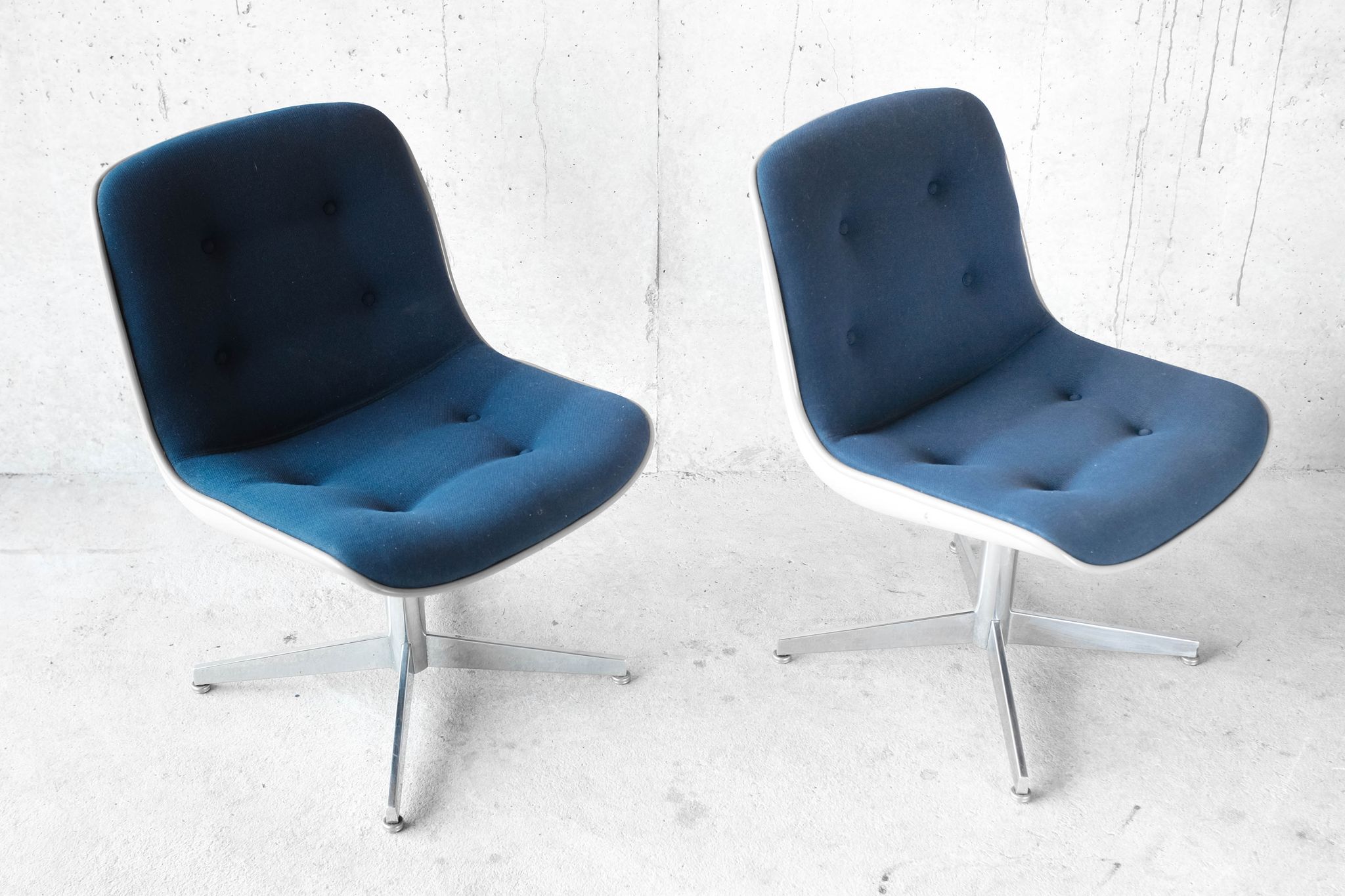 Pair of chairs of Randall Buck for Steelcase Strafor - 1970