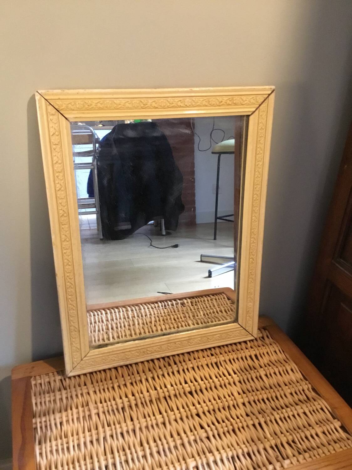 White wooden mirror