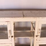 Comptoir de marchand en teck birmane patine blanche d’origine