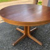 Baumann extendable round table