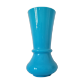 Vase en opaline de foire bleue