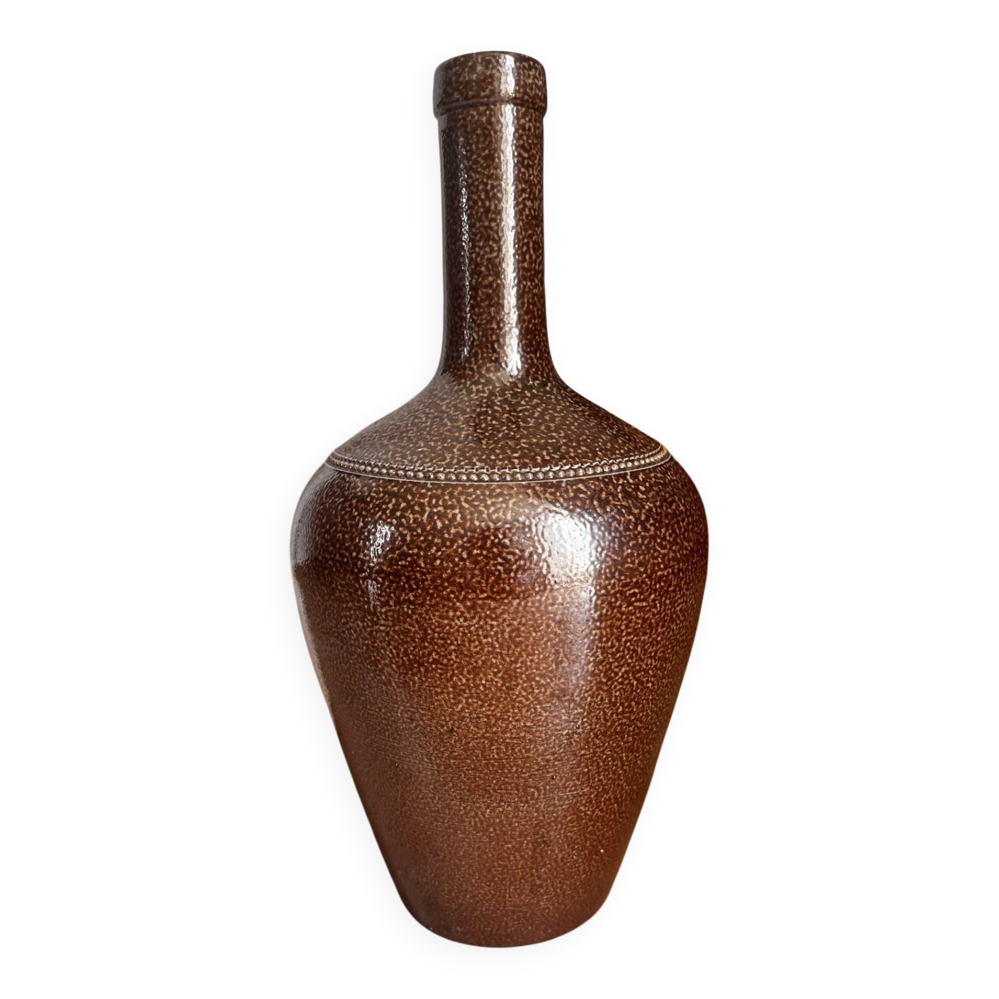 Give me a ceramic jug.