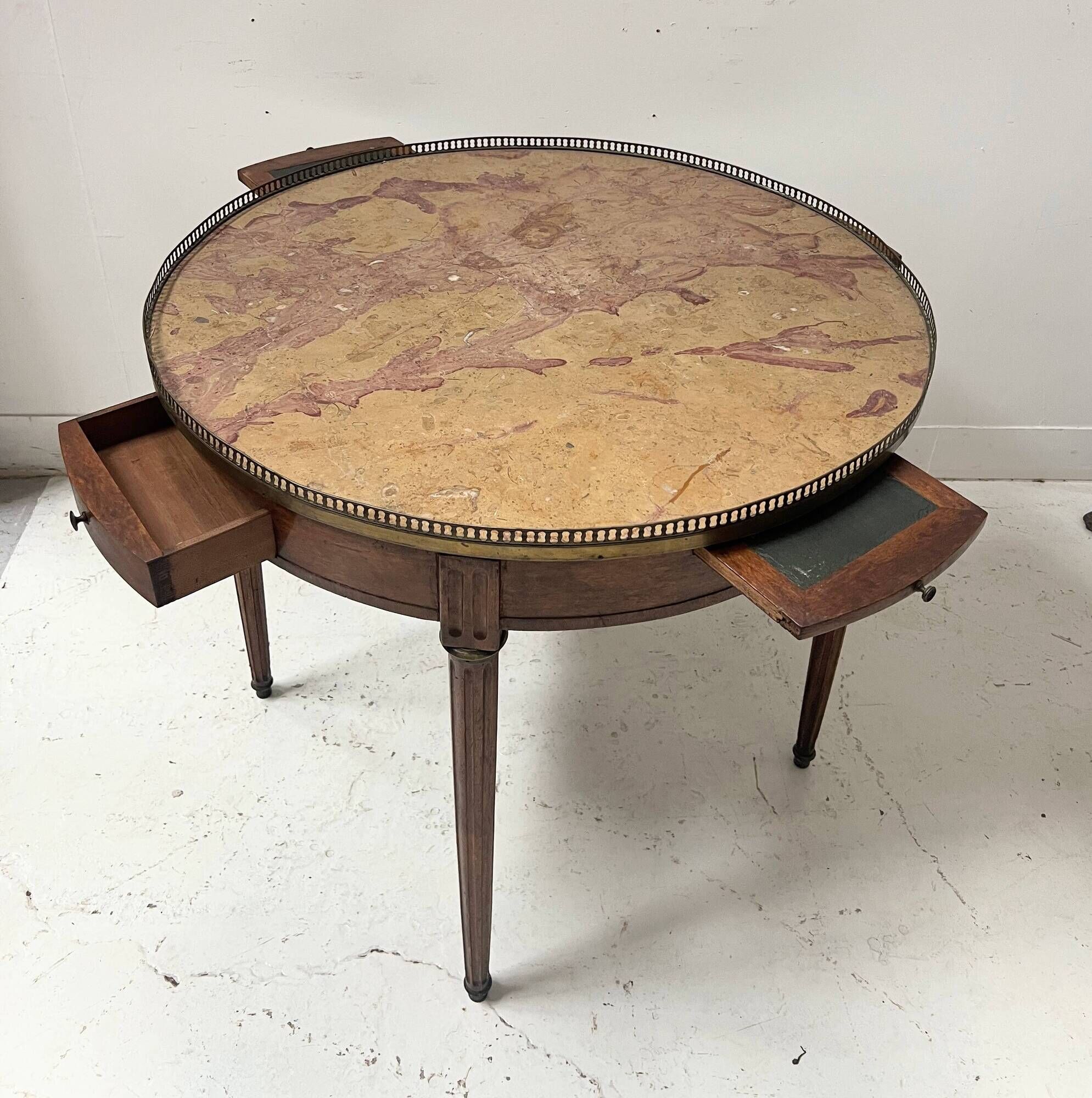 Louis XVI style bouillotte table in veneered wood, 20th century.