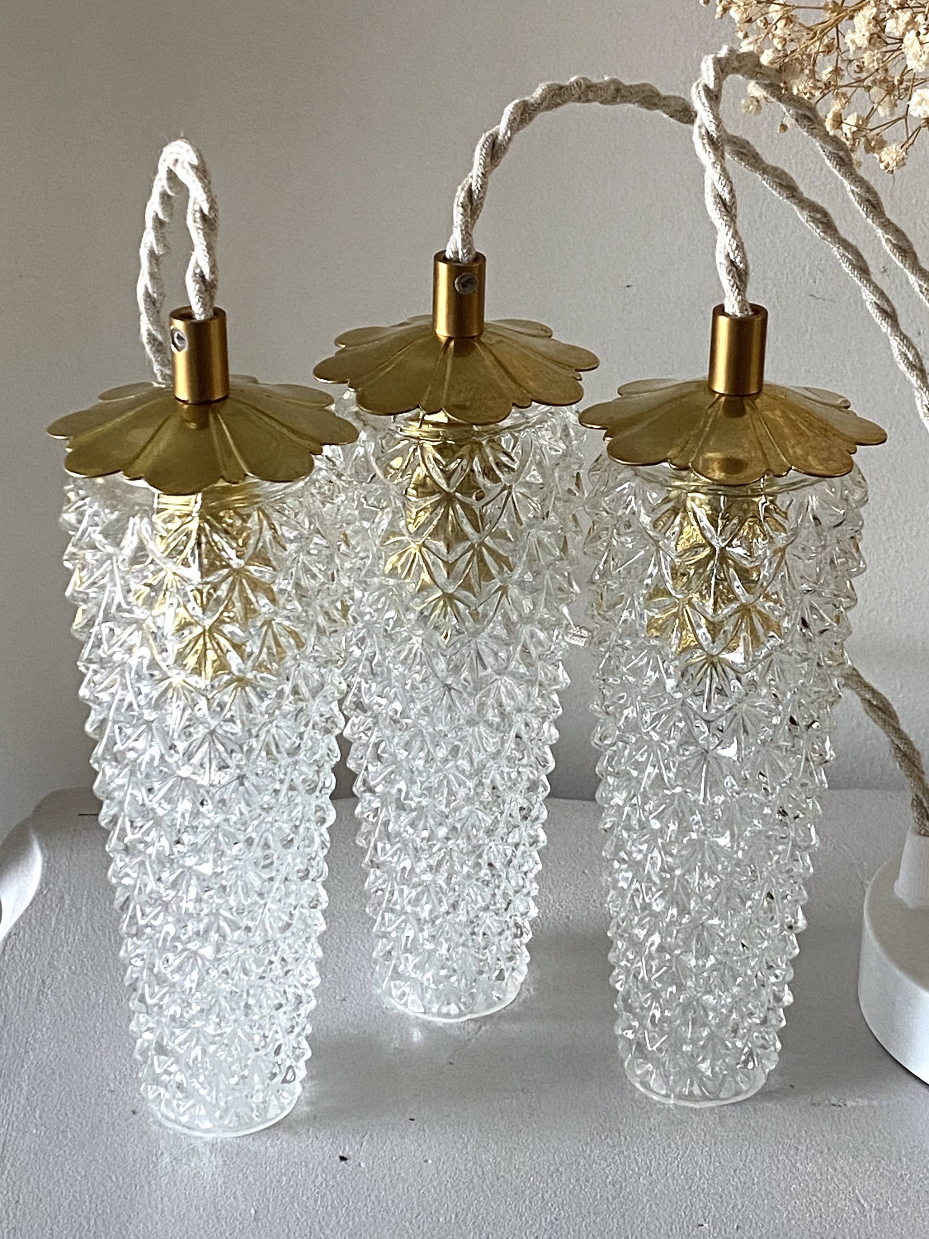 Waterfall pendant light 3 vintage tulips