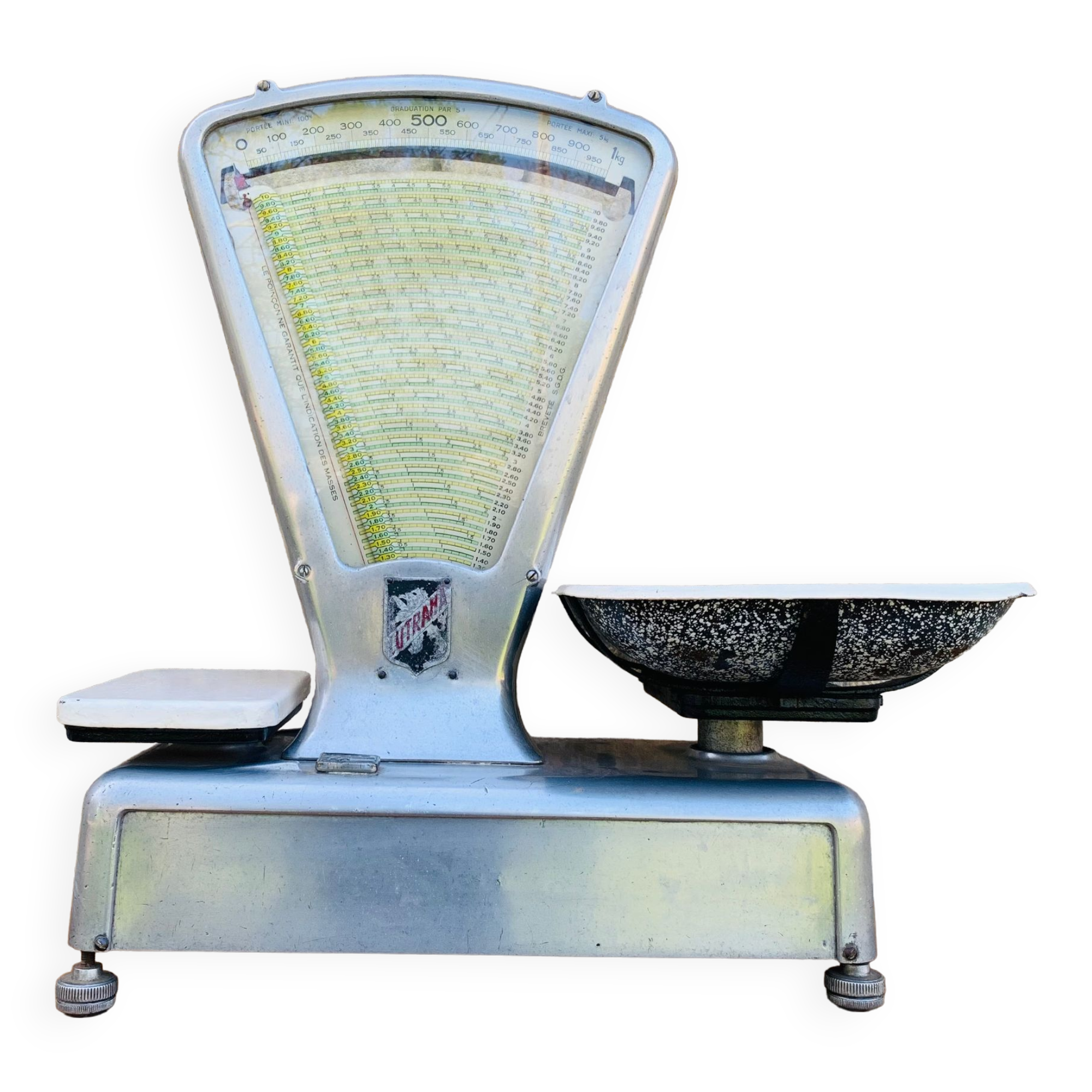 Old Lutrana grocery scale