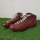 Paire de chaussures rugby sport vintage