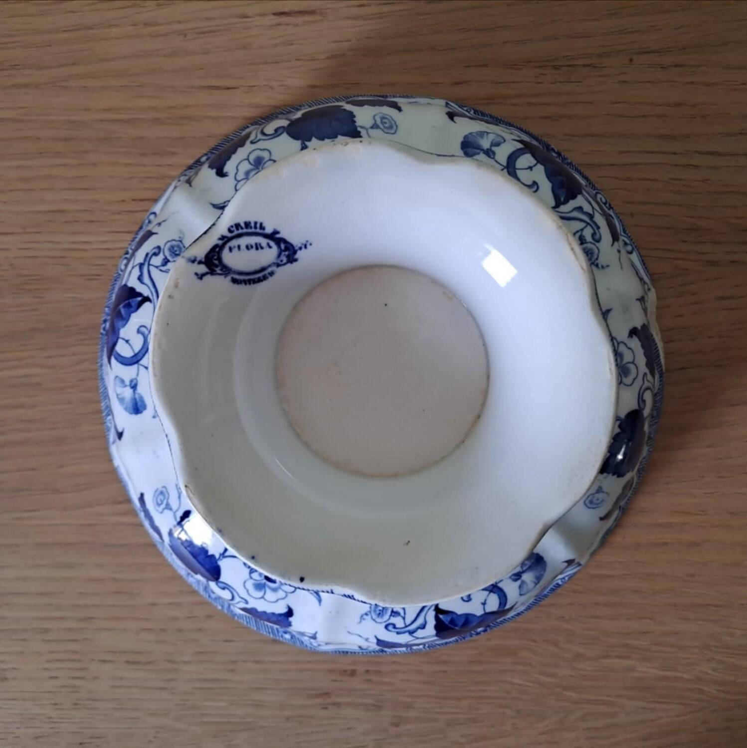 Fruit bowl in Creil Montereau ironstone