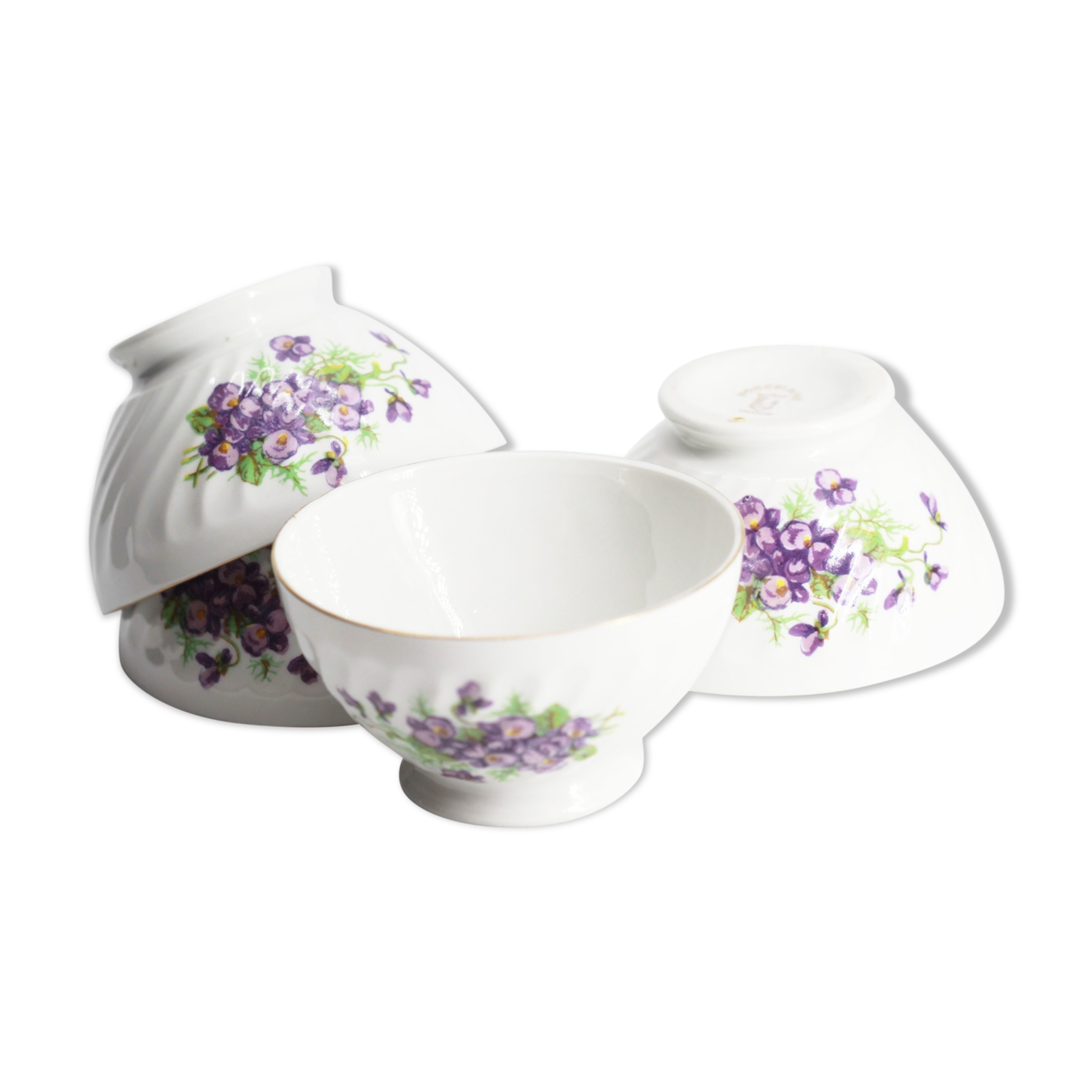 Set of 4 porcelain bowls with violets