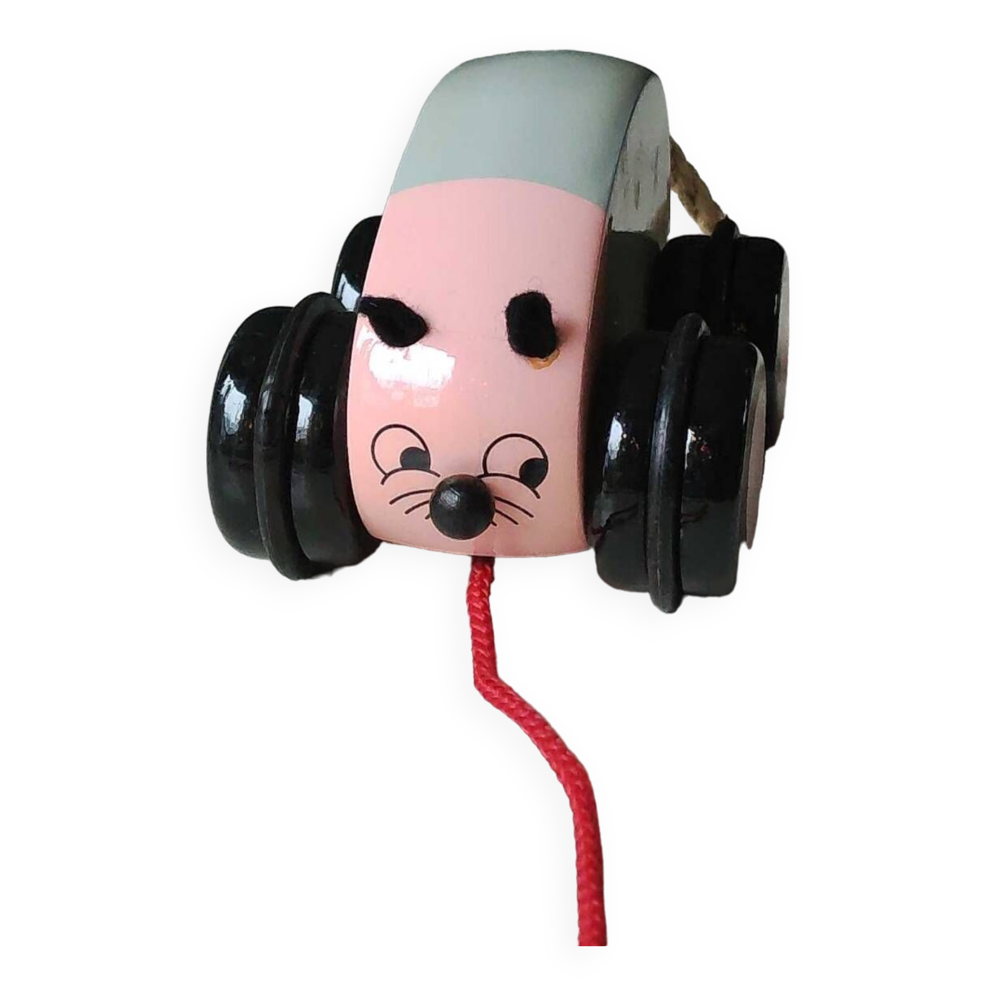 Wooden mouse-shaped toy to pull. The play tree. For 2 years. Made in France