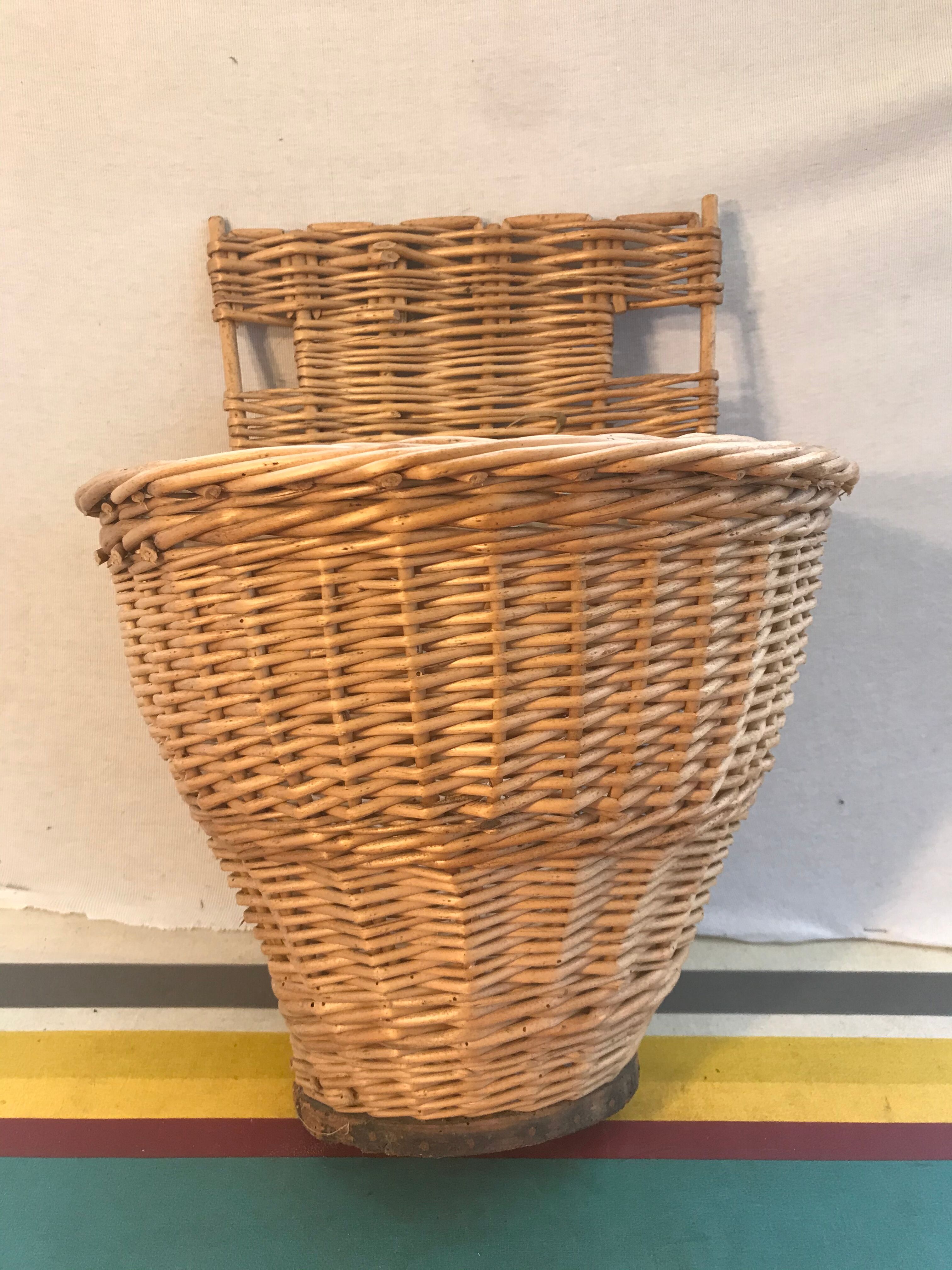 Ancien panier vendange cueillette en osier tressé décoration vintage