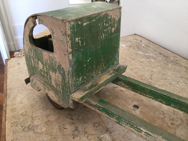 Camion benne ancien en bois