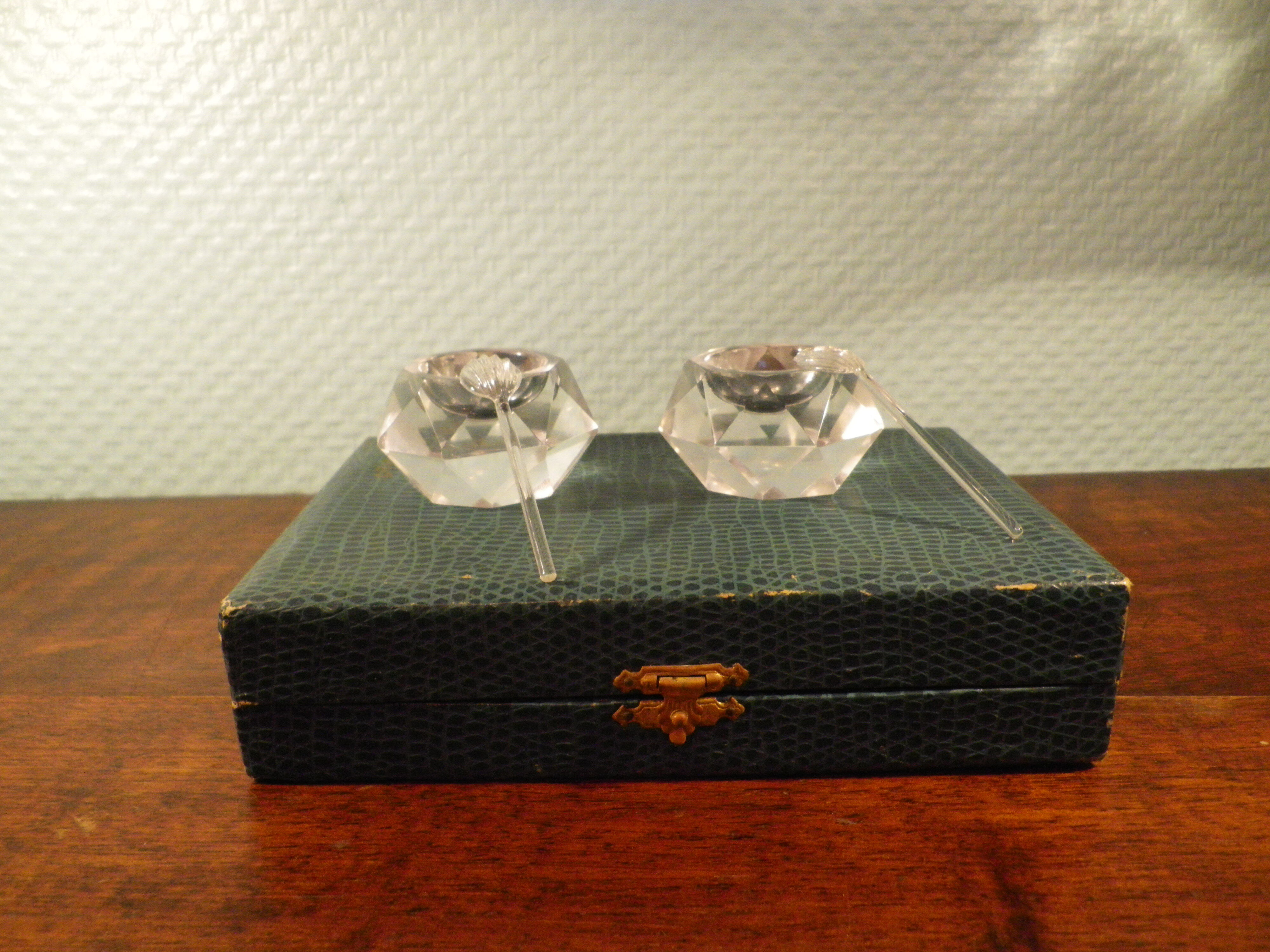 Duo of Saleron in crystal with their serving spoons, in original box - 50s -