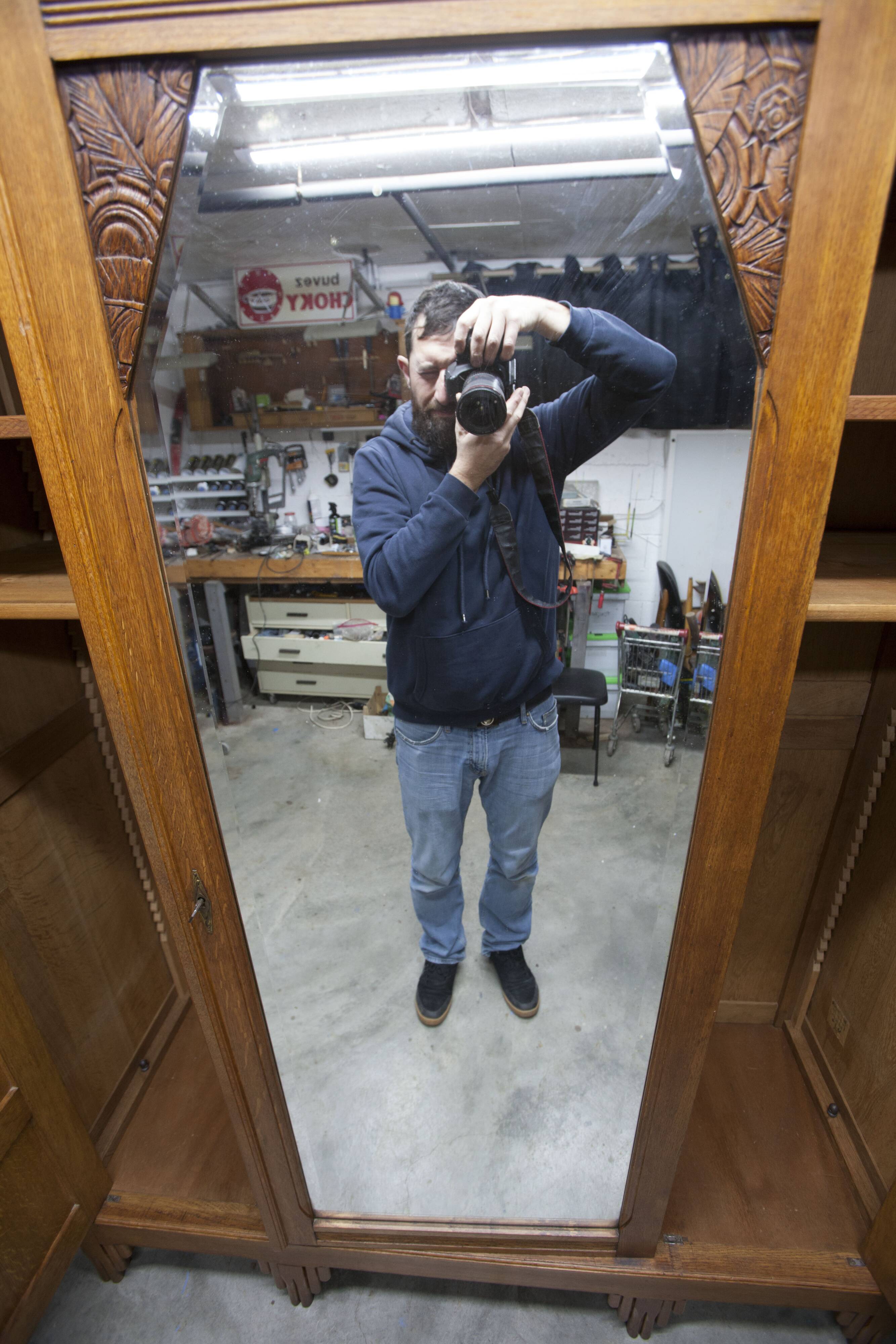 Art Deco carved oak wardrobe - Flemish workshop circa 1930