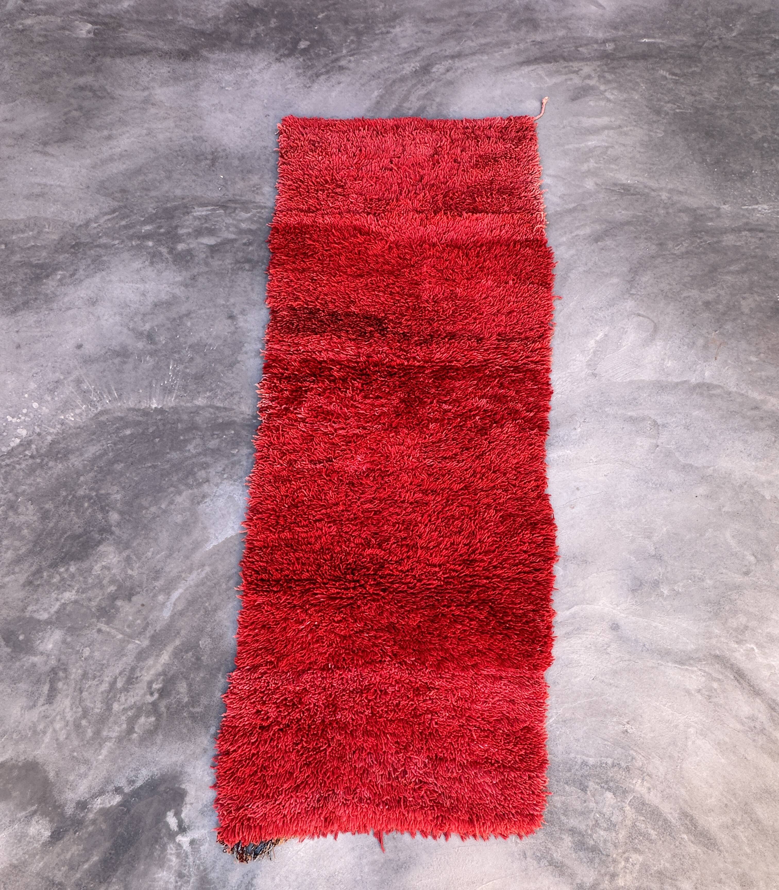 Moroccan rug Beni M'Guild red - 94 x 254 cm