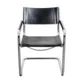 Chaise cantilever. de Matteo Grassi