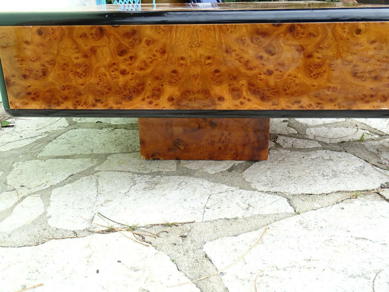 Vintage coffee table in elm magnifying glass 1970 - 70X70X35cm