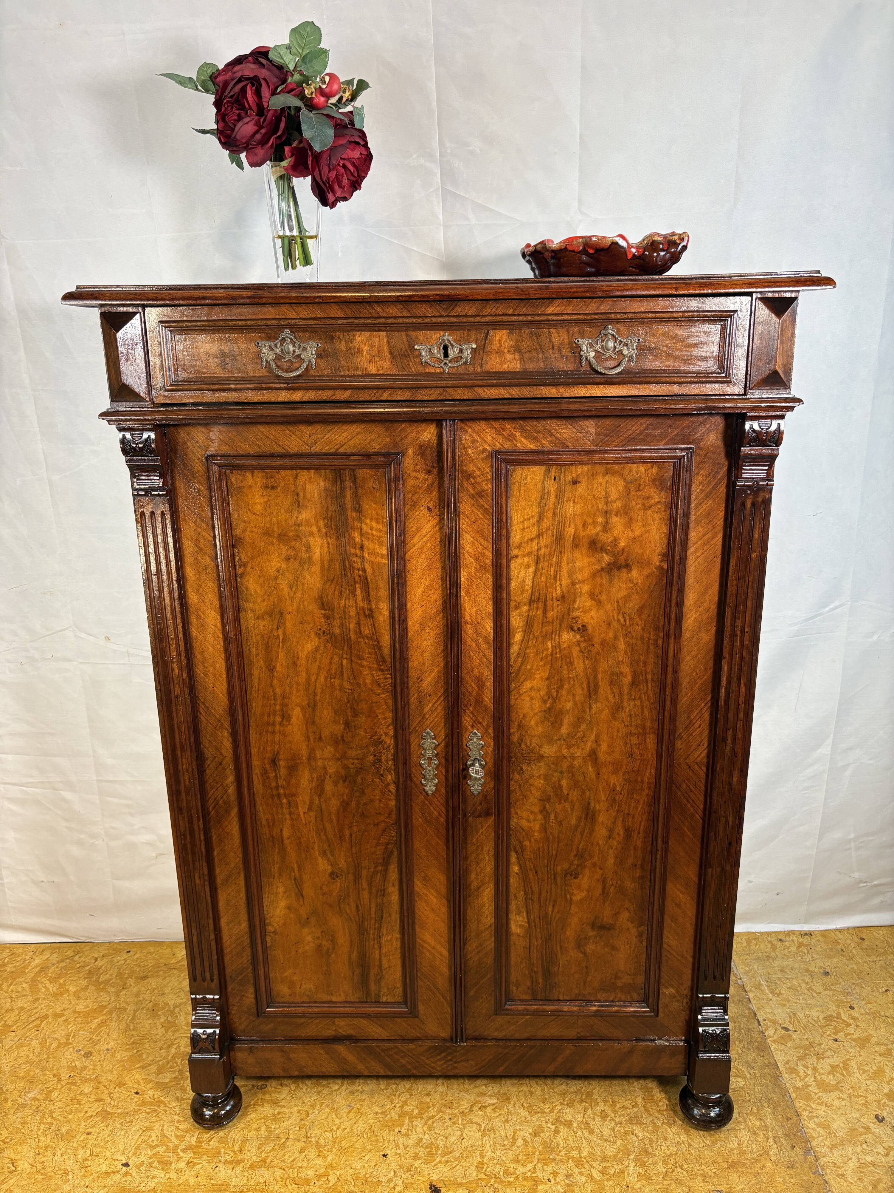 Antique Gründerzeit Vertiko Cabinet in Walnut – Circa 1890–1900  A stunning