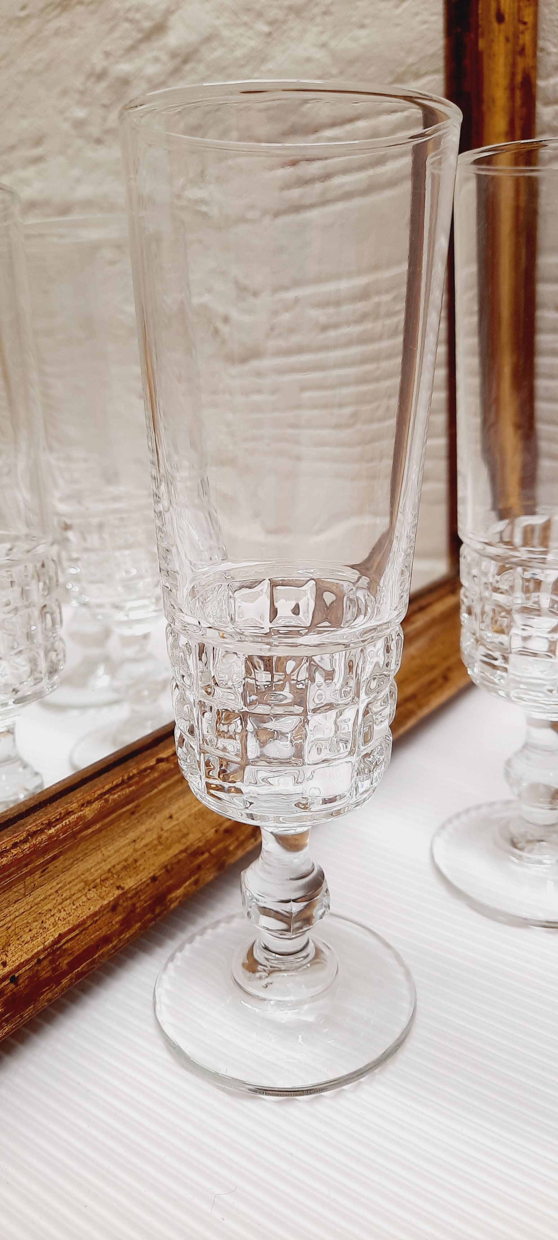 Set 4 champagne flutes diamond tips