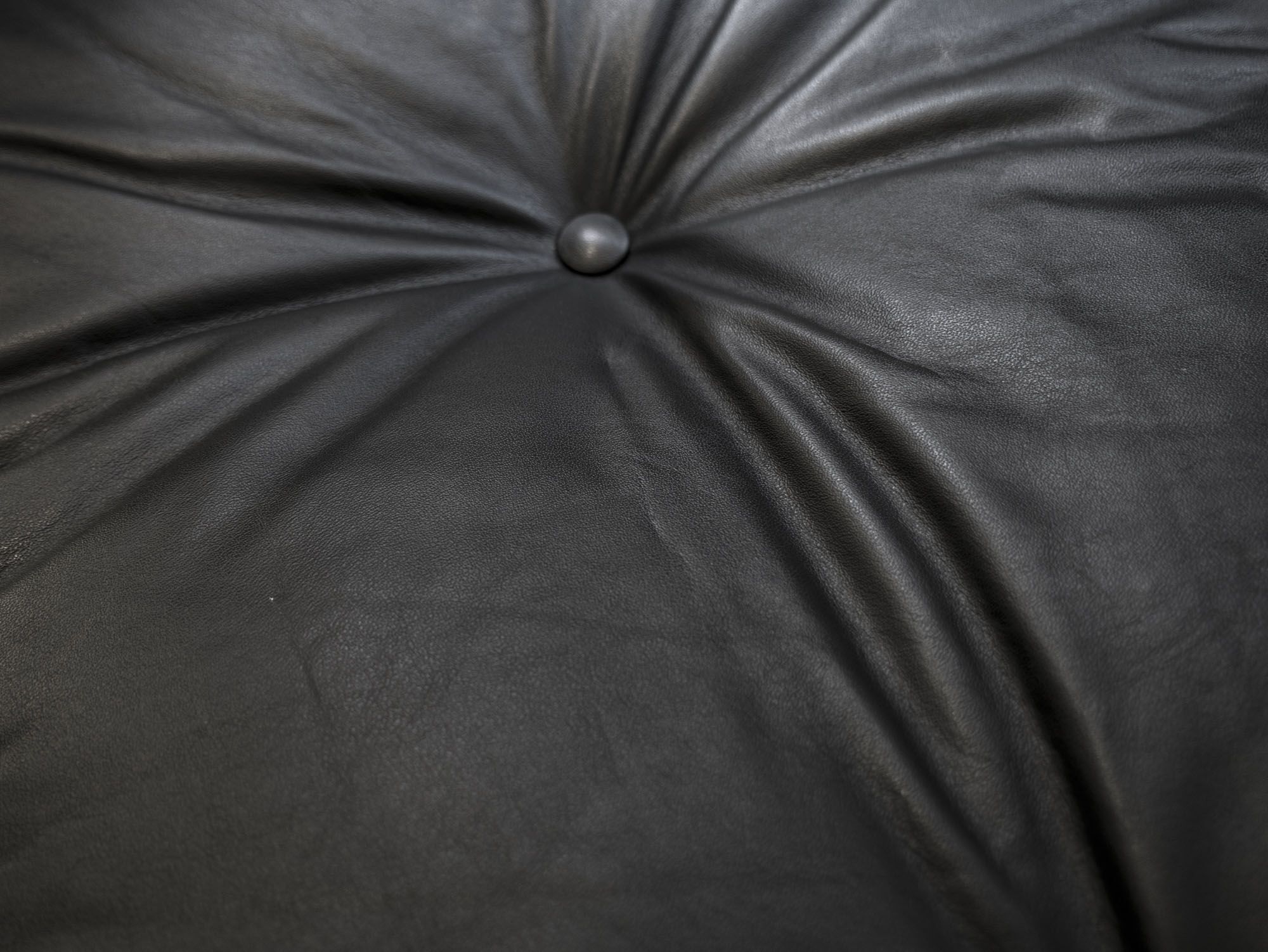 Armchair and ottoman by Charles et Ray Eames, Herman Miller edition, 1970