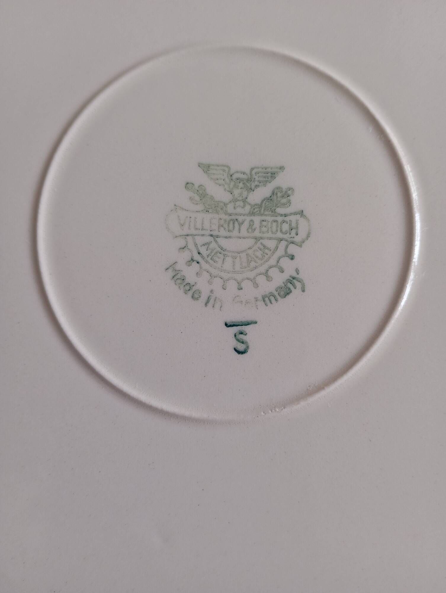 Villeroy & Boch Mettlach celadon and gold round dish, vintage 1960s