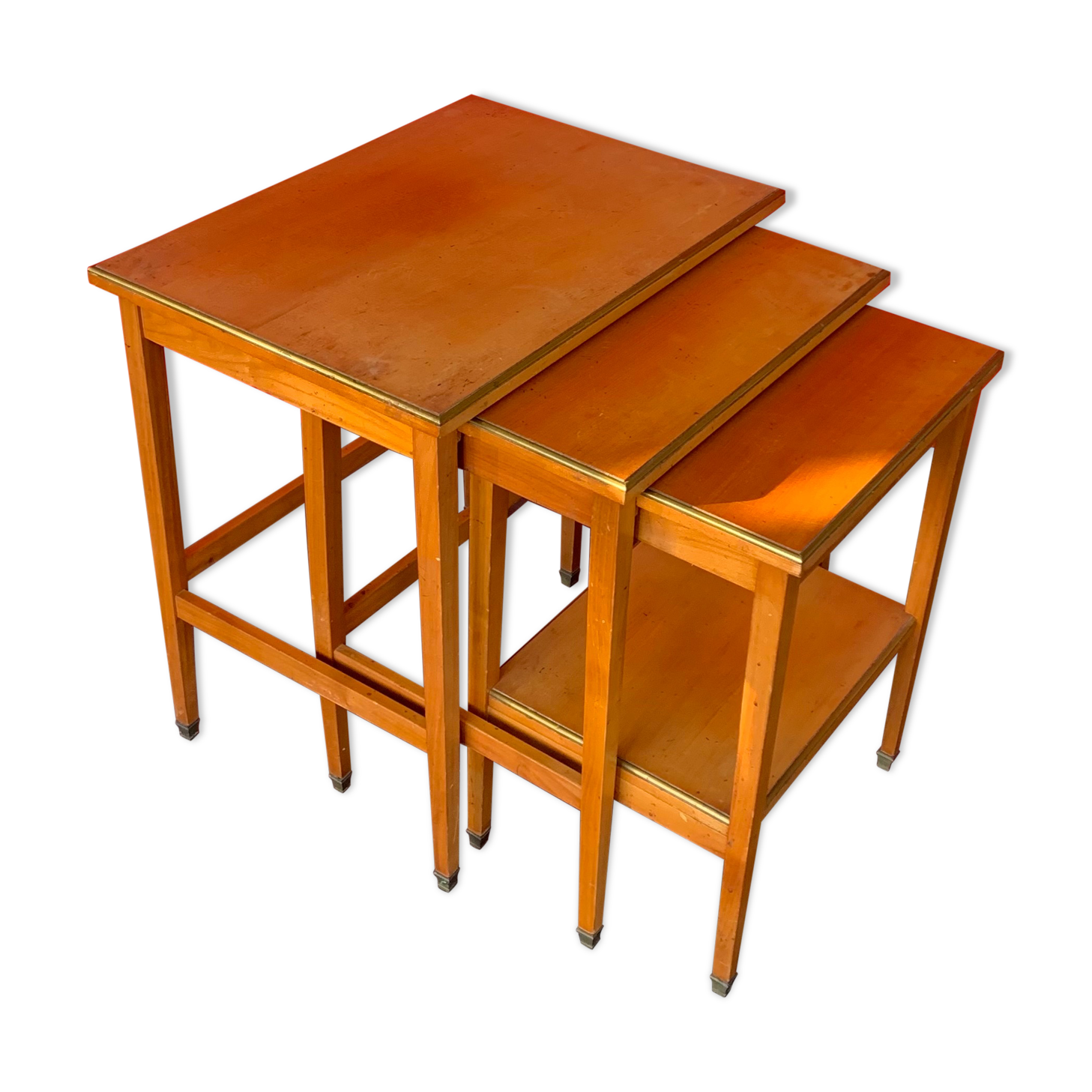 Tables gigognes board style