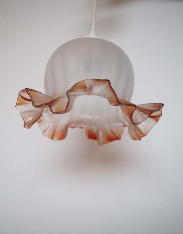 Retro glass suspension