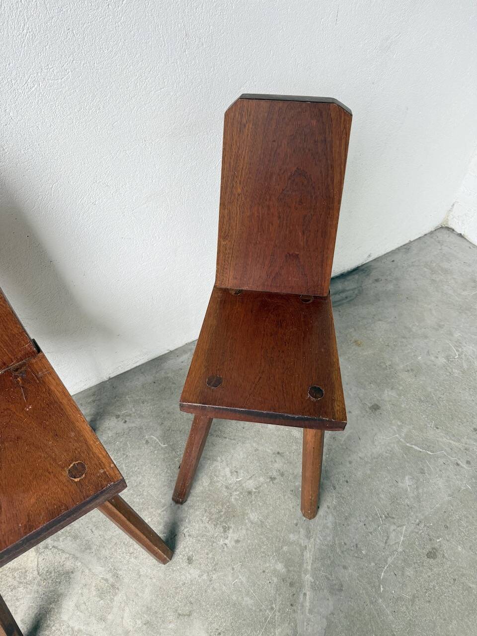 Paire de chaises brutaliste en chêne 1950