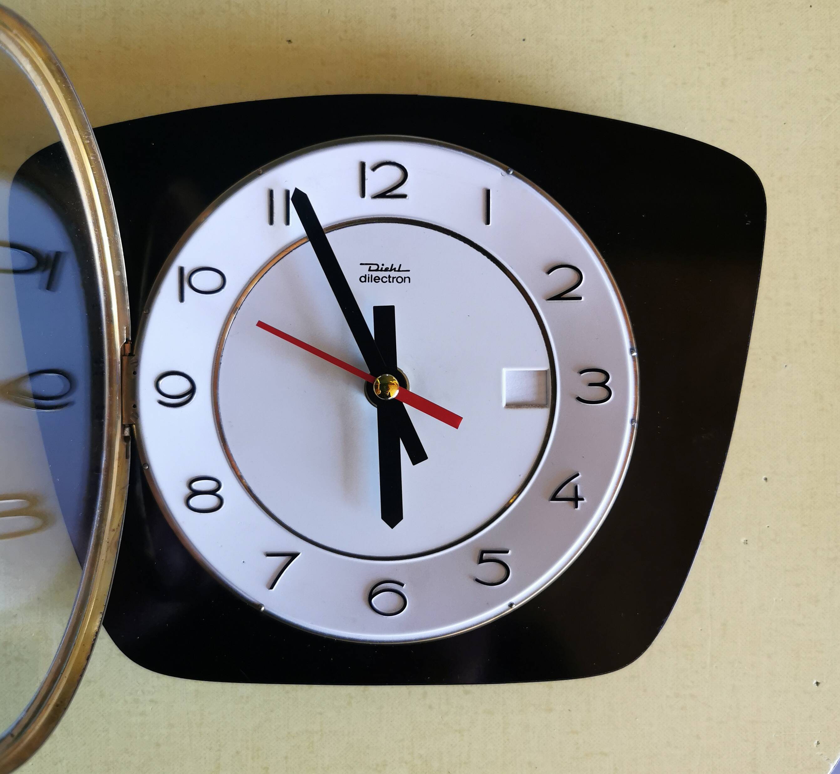 Vintage formica clock silent trapeze wall pendulum "Diehl black white"