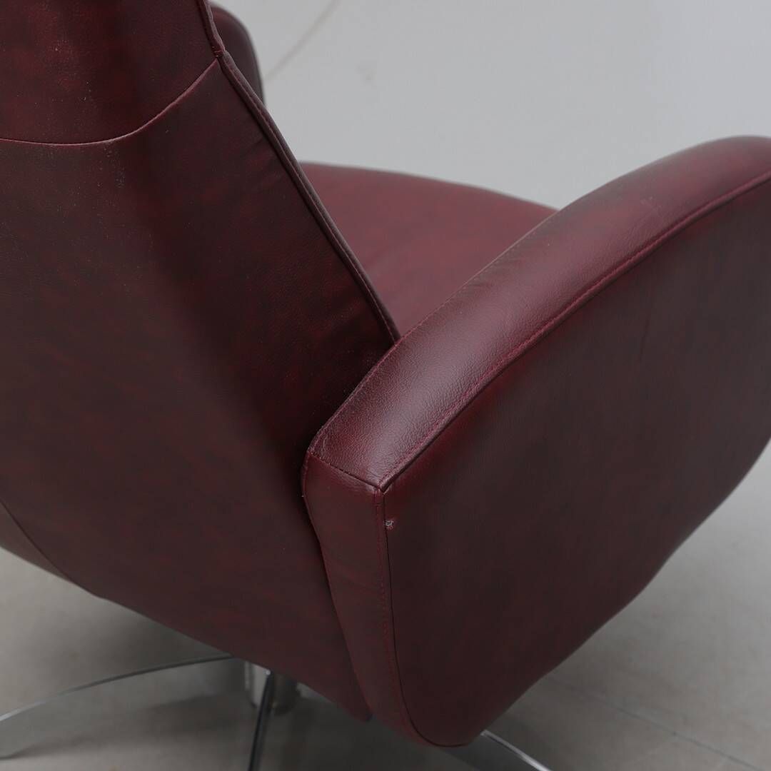 Hjort Knudsen (Denmark) — Swivel Lounge Armchair — Leather Upholstery