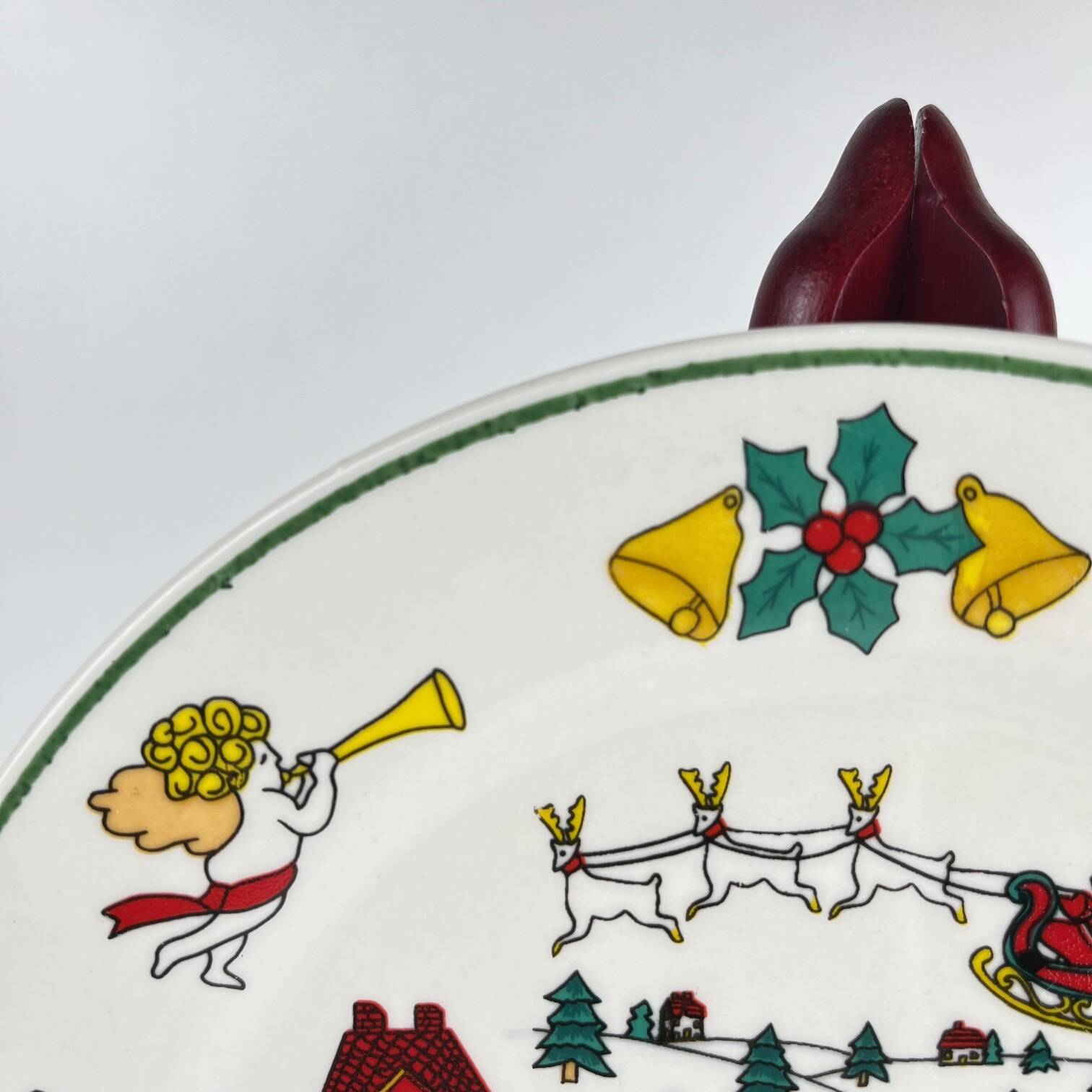 Set of 6 Christmas dessert plates, 1980